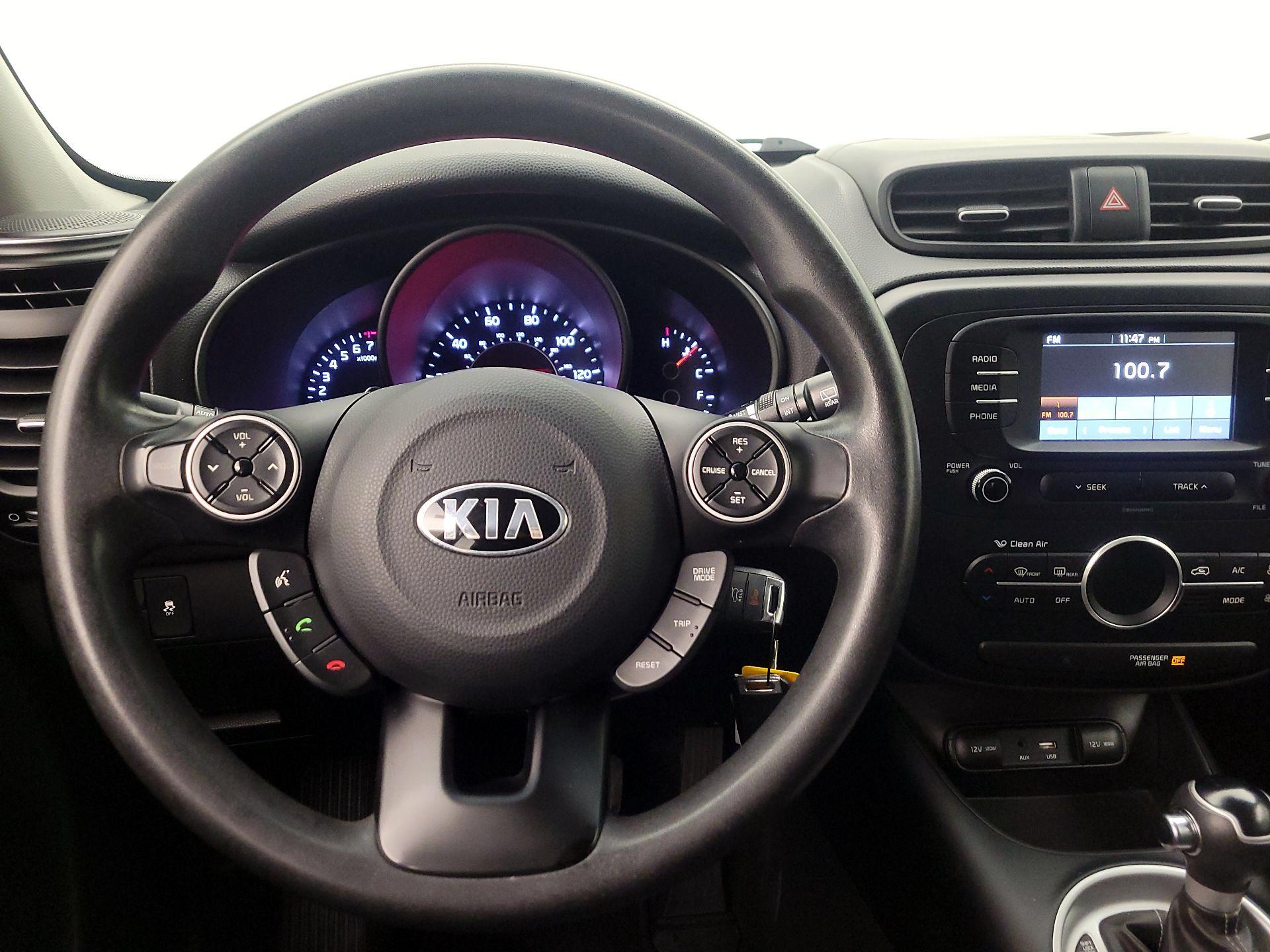Thumbnail: 2017 Kia Soul - 10