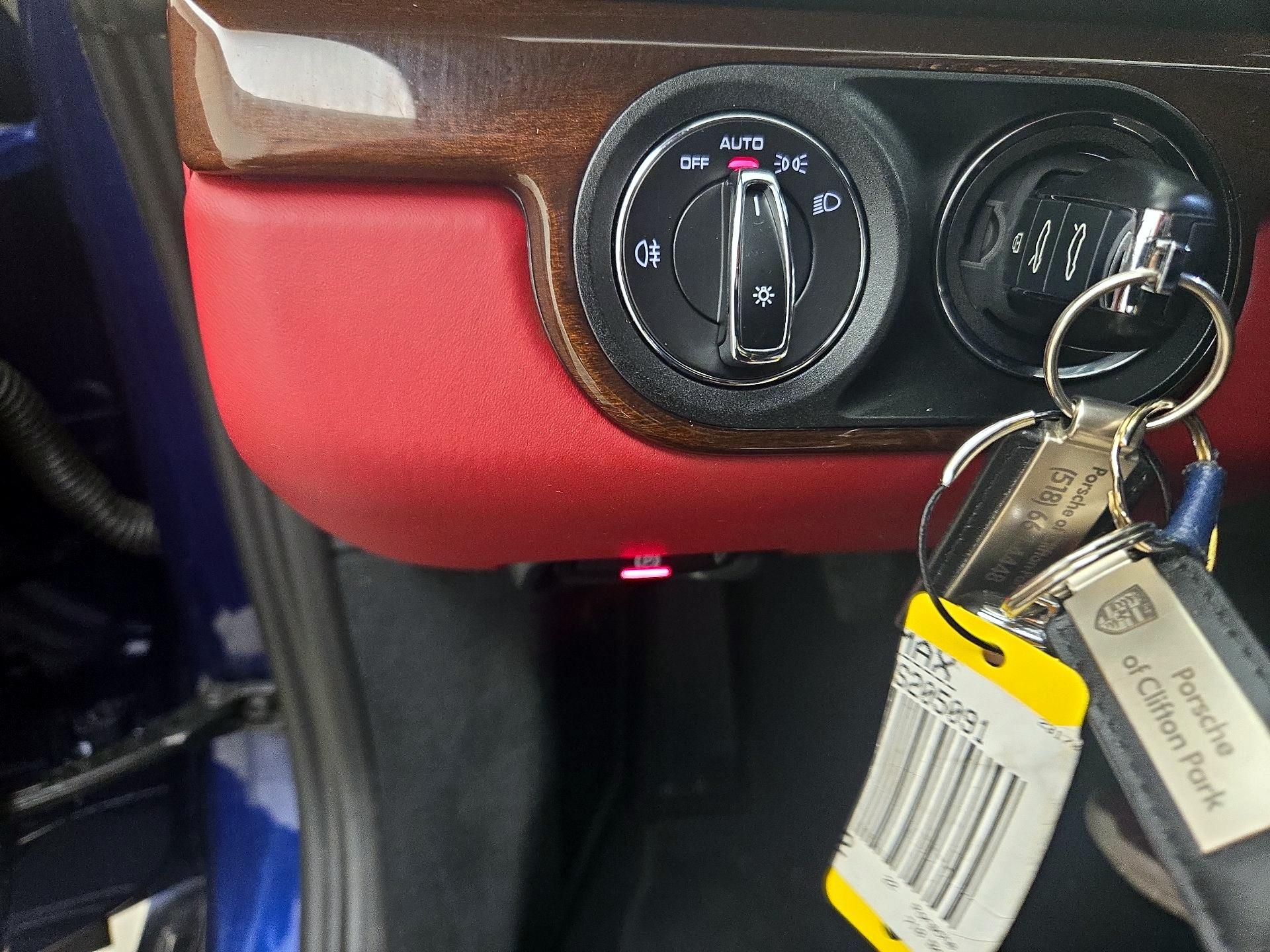Thumbnail: 2022 Porsche 718 Boxster - 13