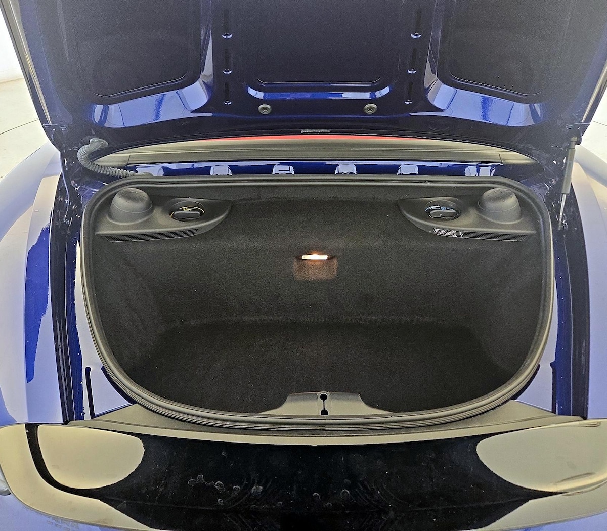 Trunk/Cargo (Seats Up)