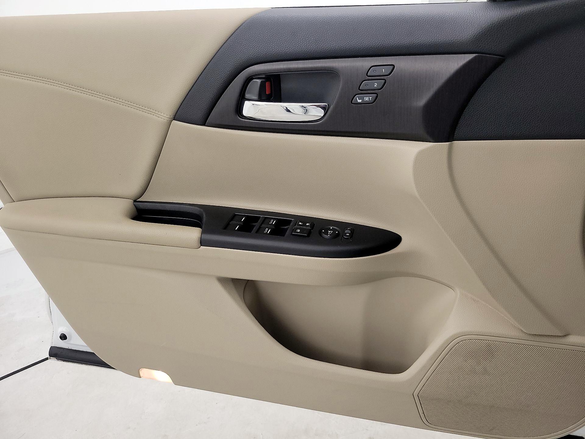 Thumbnail: 2014 Honda Accord - 12