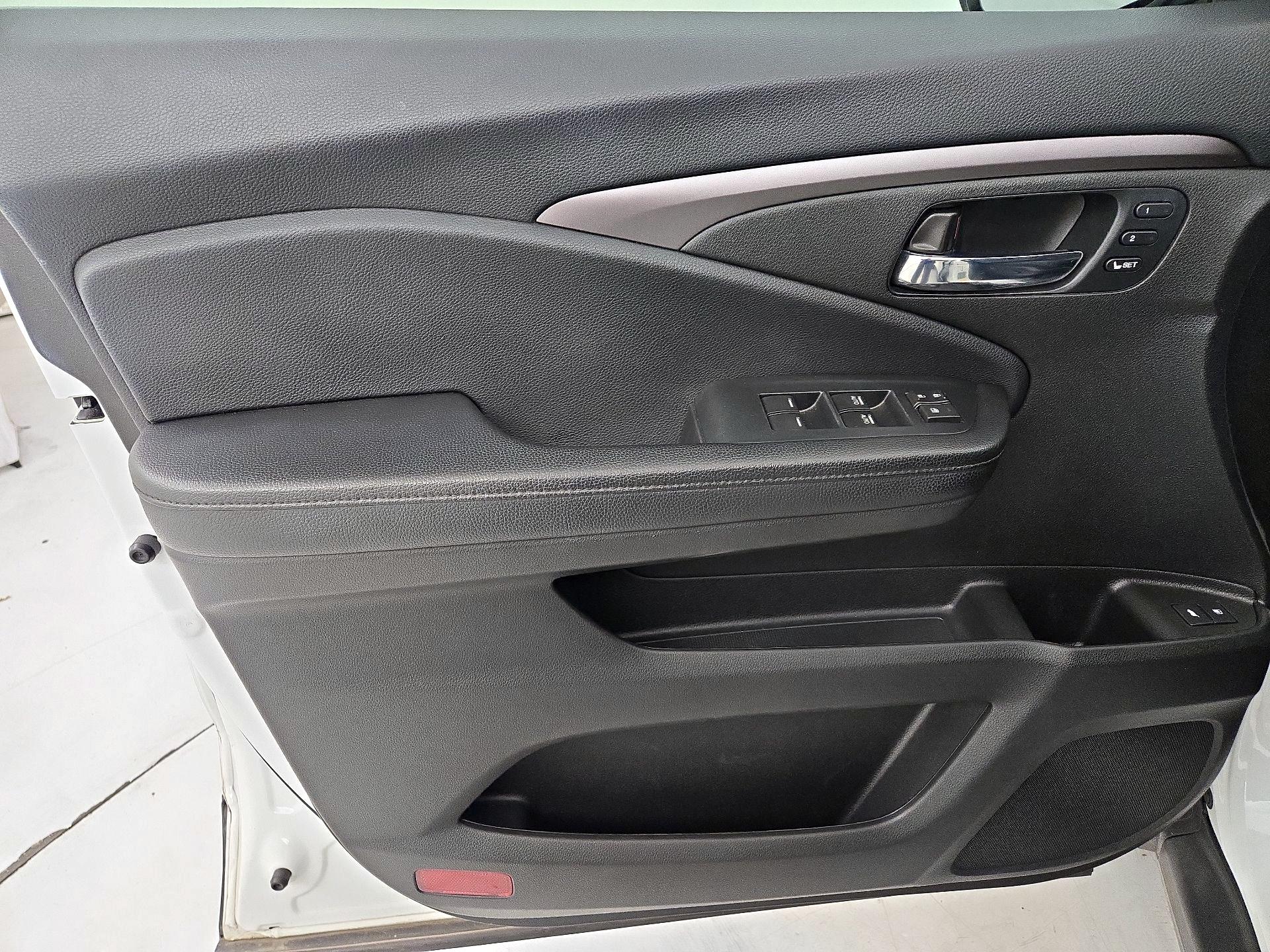 Thumbnail: 2022 Honda Pilot - 12