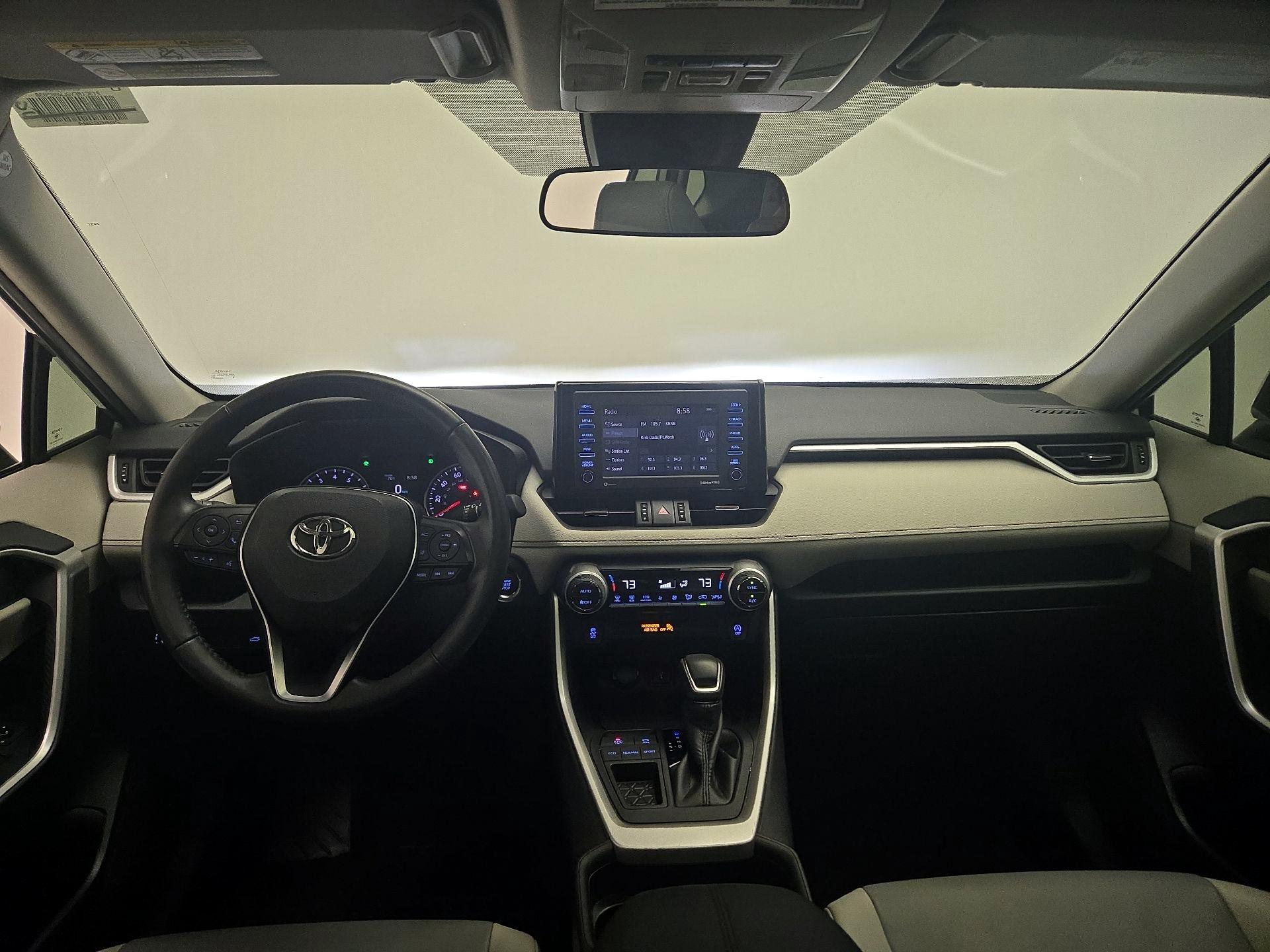 Thumbnail: 2020 Toyota RAV4 - 9