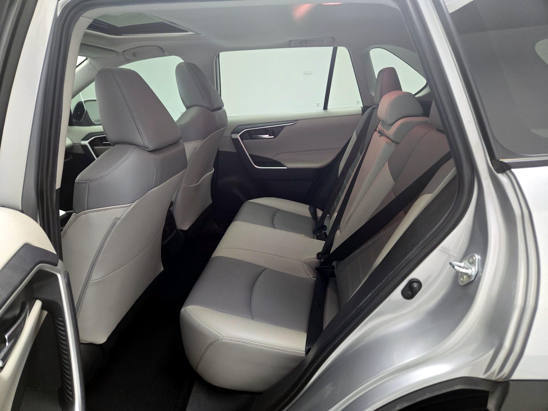 Thumbnail: 2020 Toyota RAV4 - 20