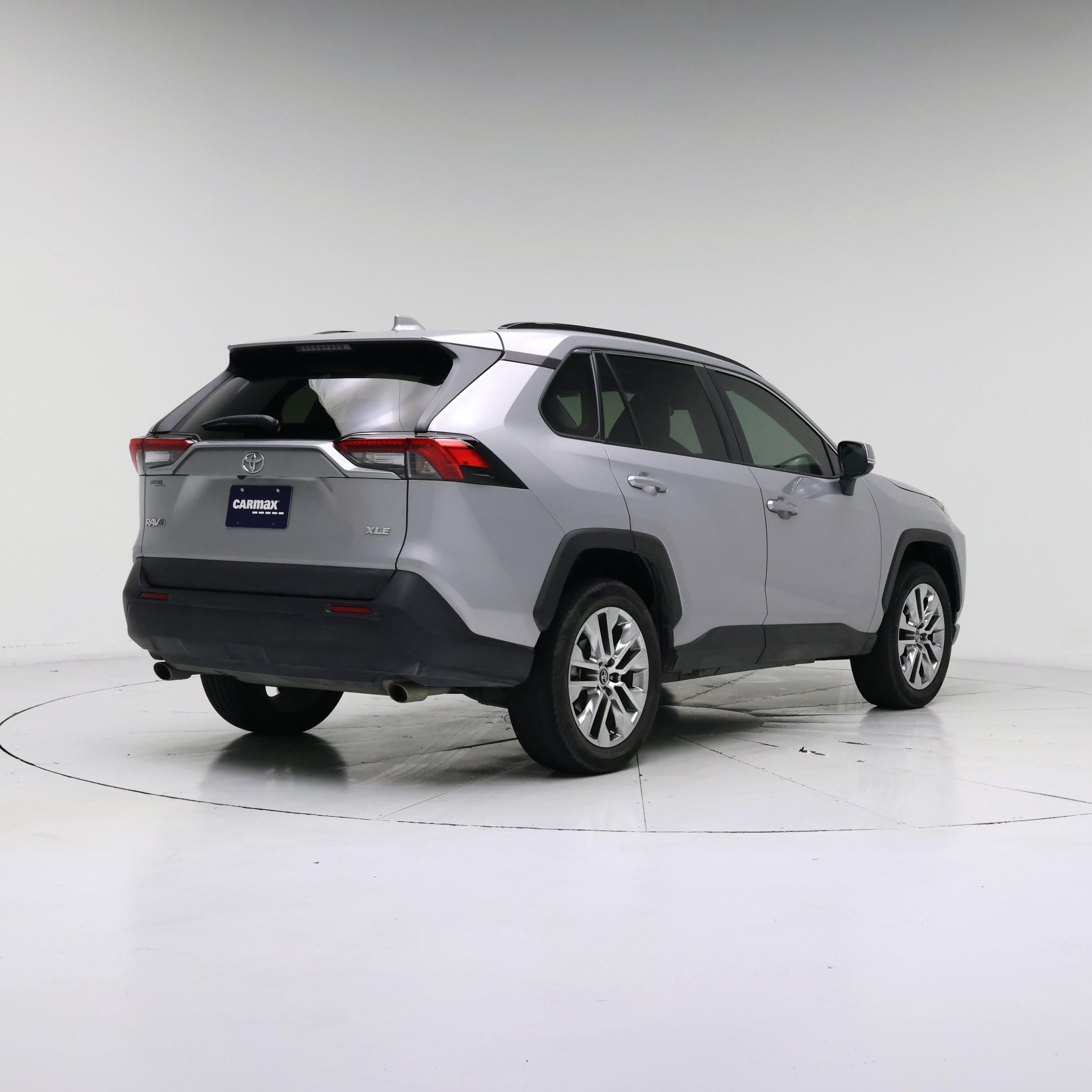 Thumbnail: 2020 Toyota RAV4 - 8