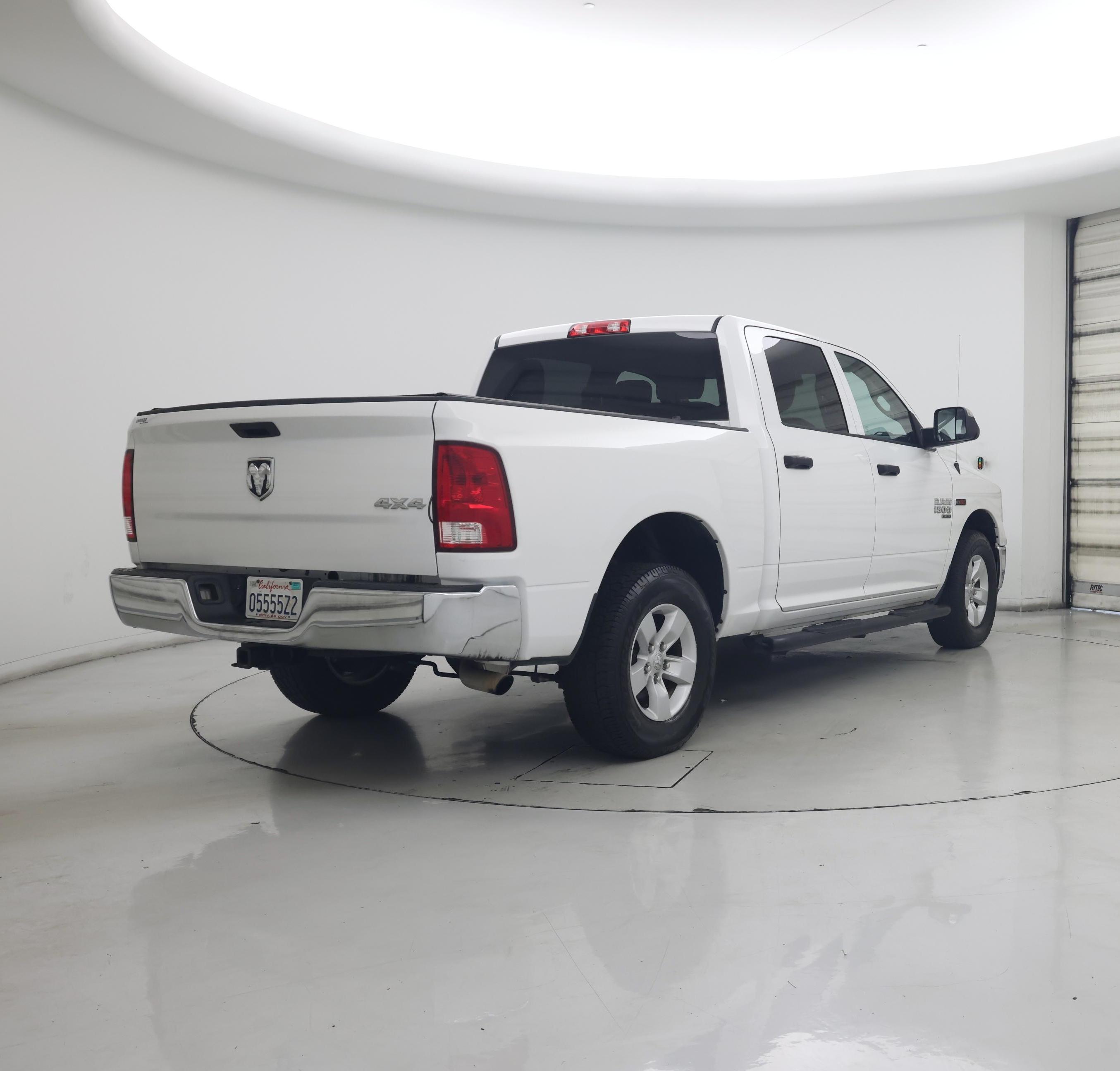 Thumbnail: 2019 RAM 1500 Classic - 8