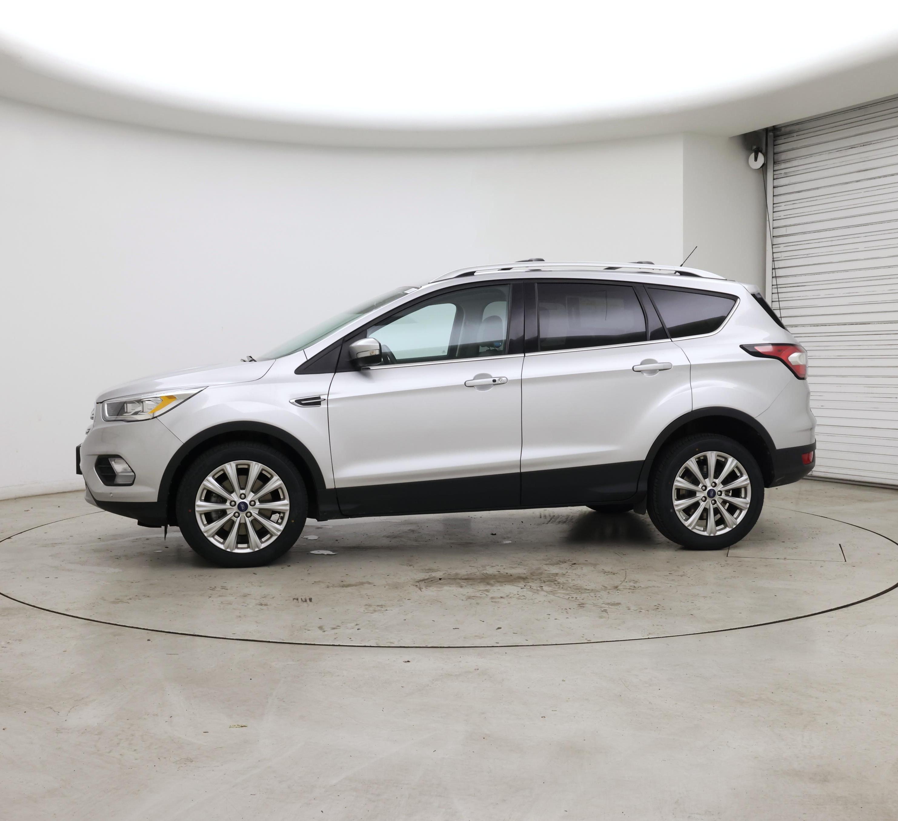 Thumbnail: 2017 Ford Escape - 3
