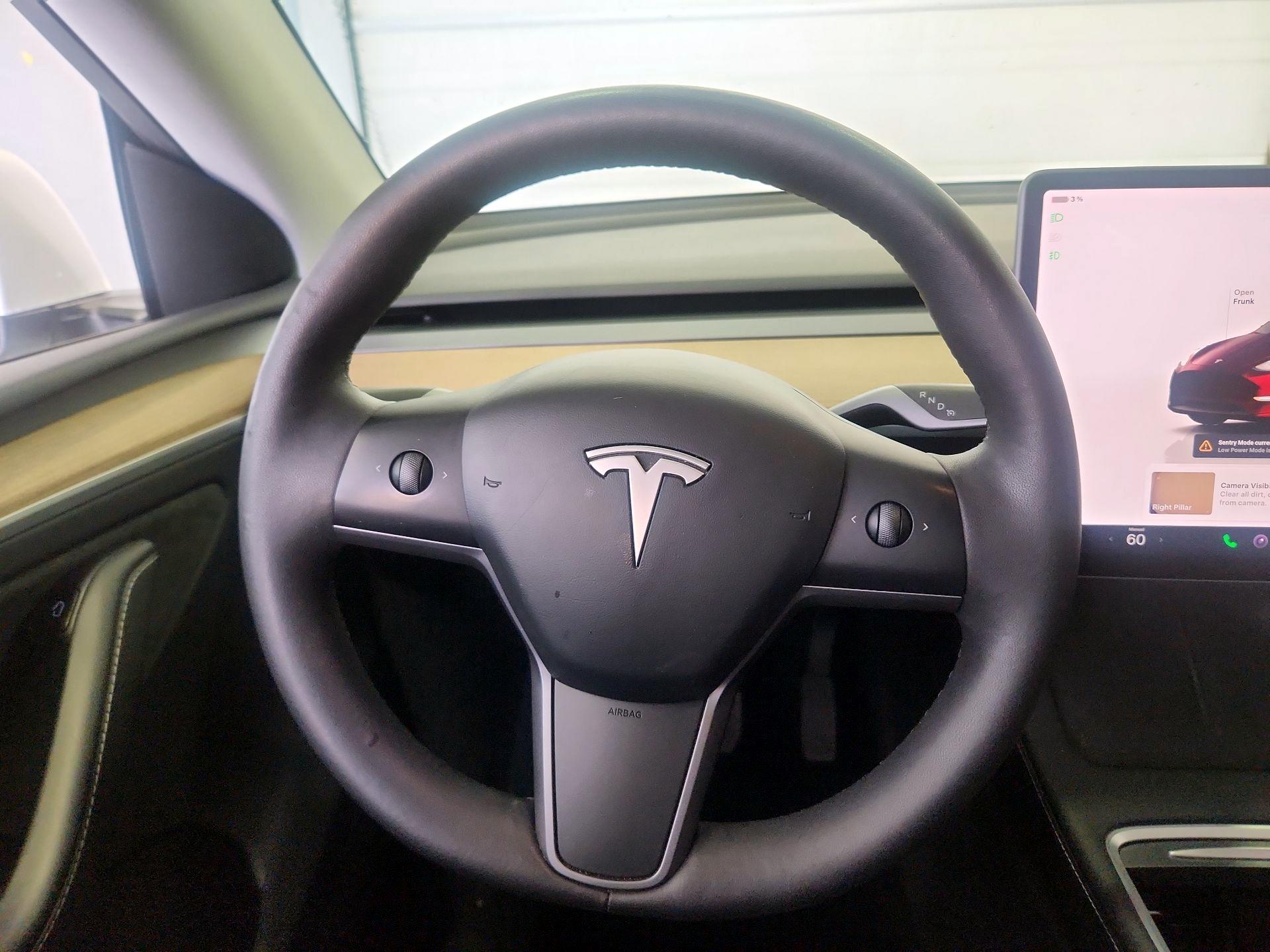 Thumbnail: 2023 Tesla Model Y - 10