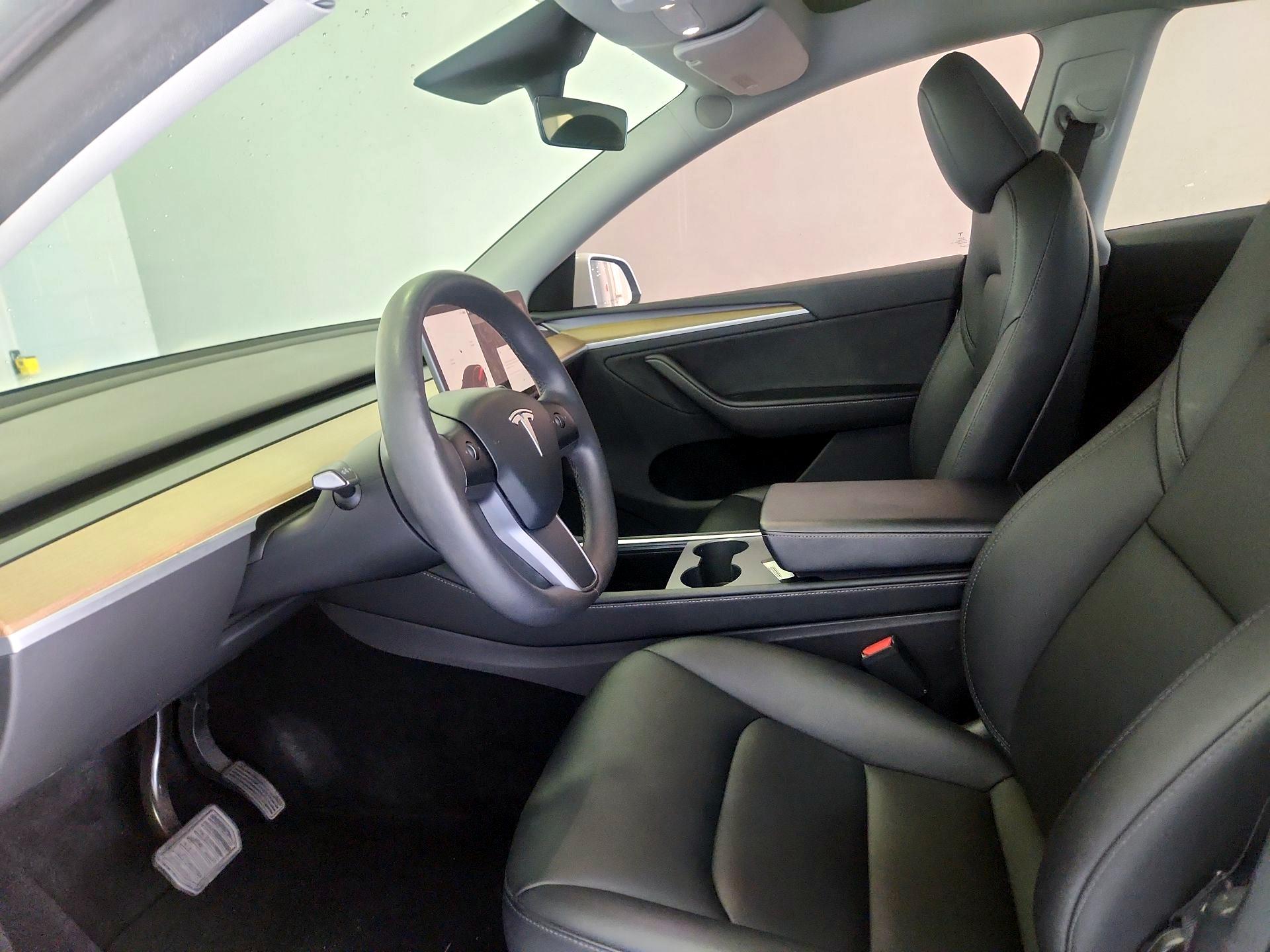 Thumbnail: 2023 Tesla Model Y - 11