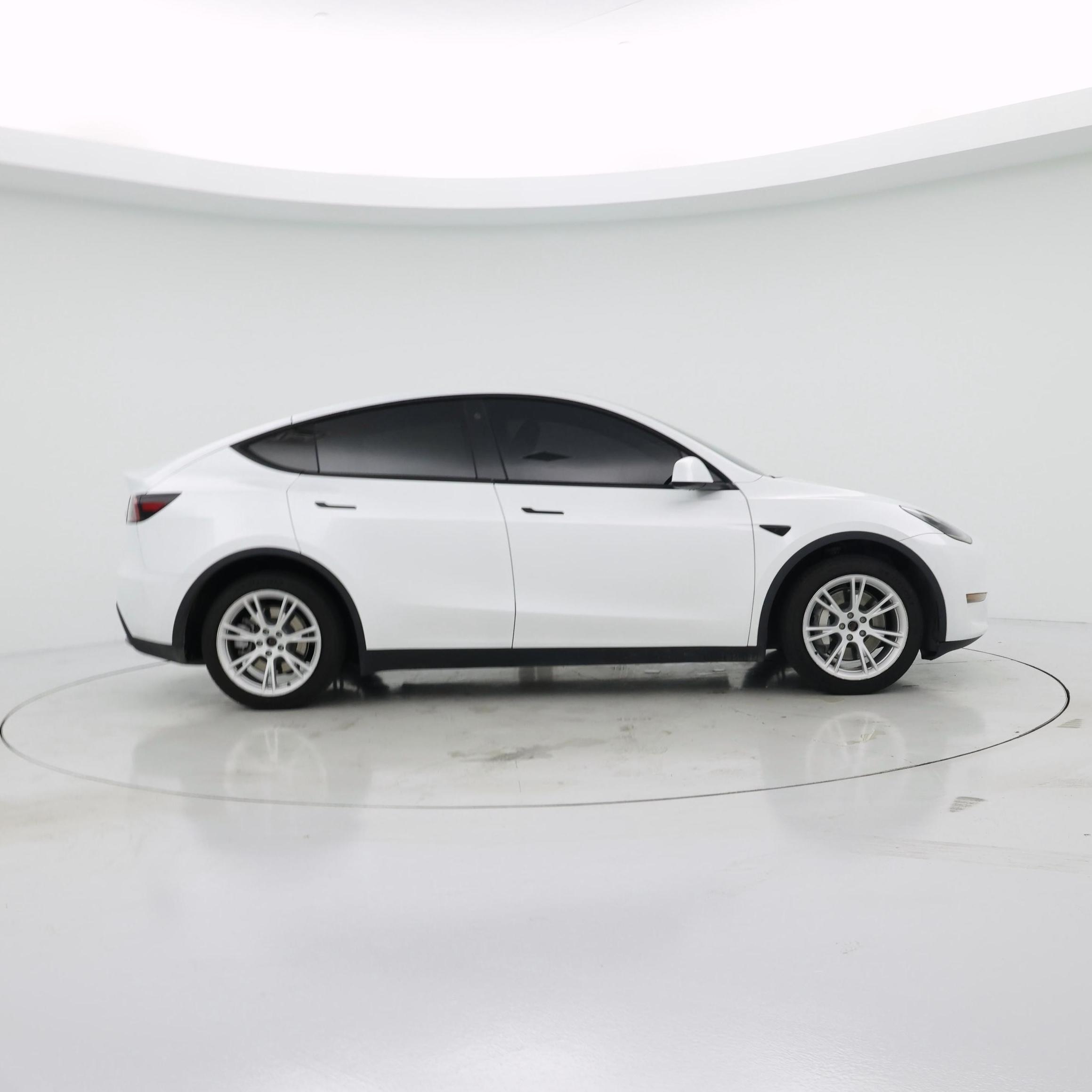 Thumbnail: 2023 Tesla Model Y - 7