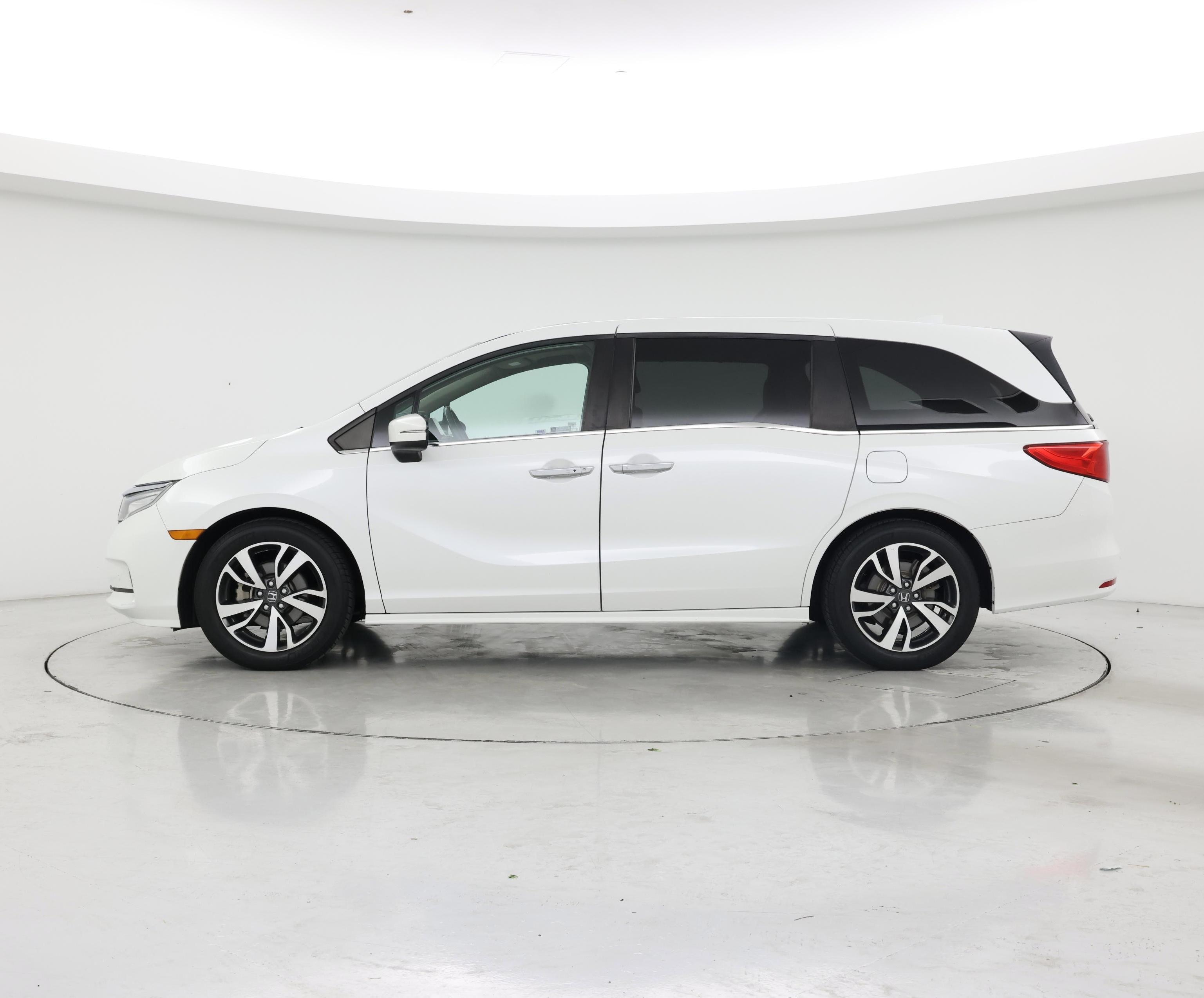 Thumbnail: 2021 Honda Odyssey - 3