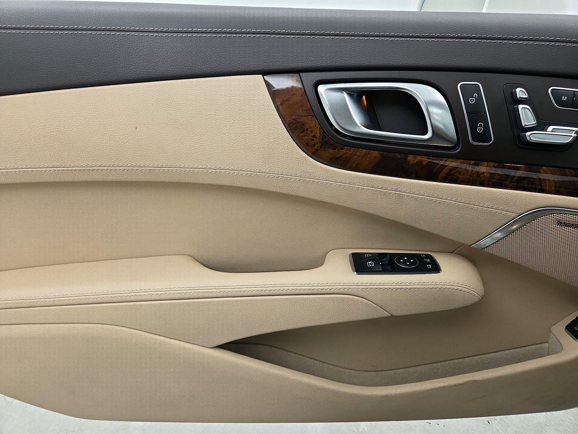 Thumbnail: 2016 Mercedes-Benz SL-Class - 12