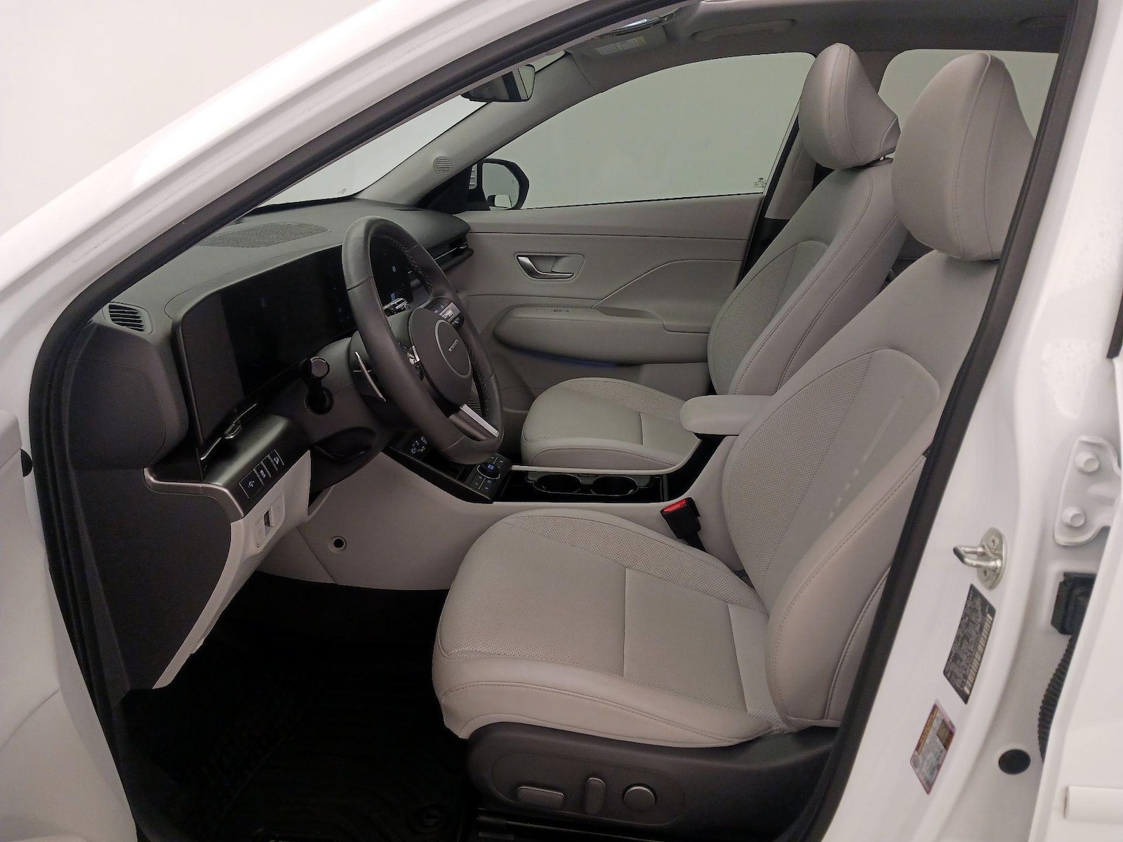 2024 Hyundai Kona Limited - Photo 12