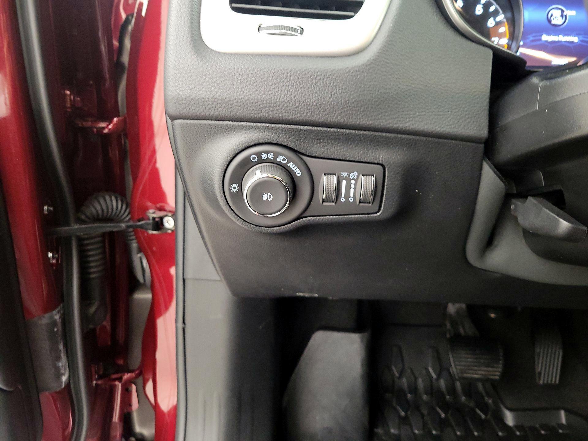 Thumbnail: 2021 Jeep Compass - 13