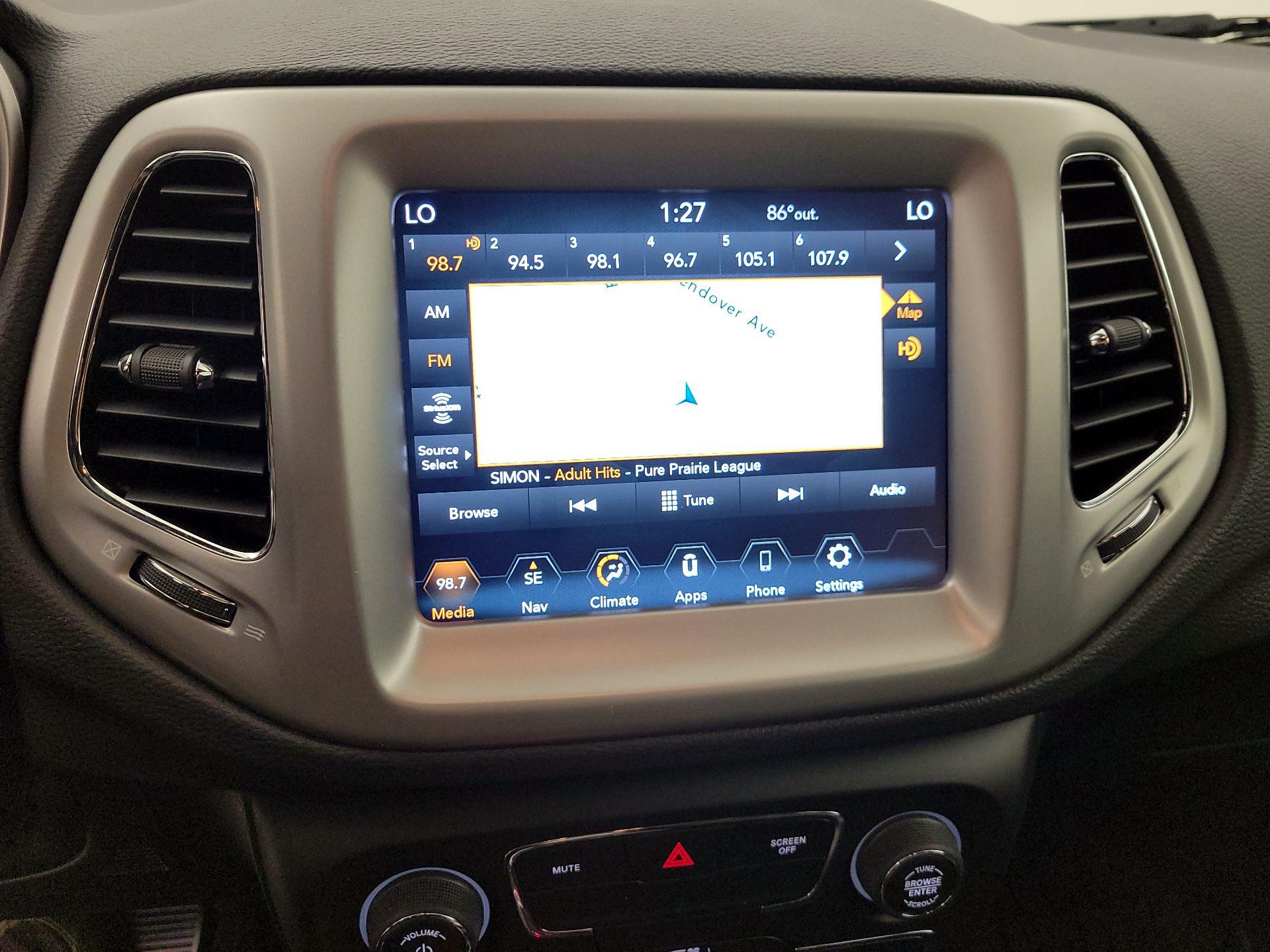 Thumbnail: 2021 Jeep Compass - 16