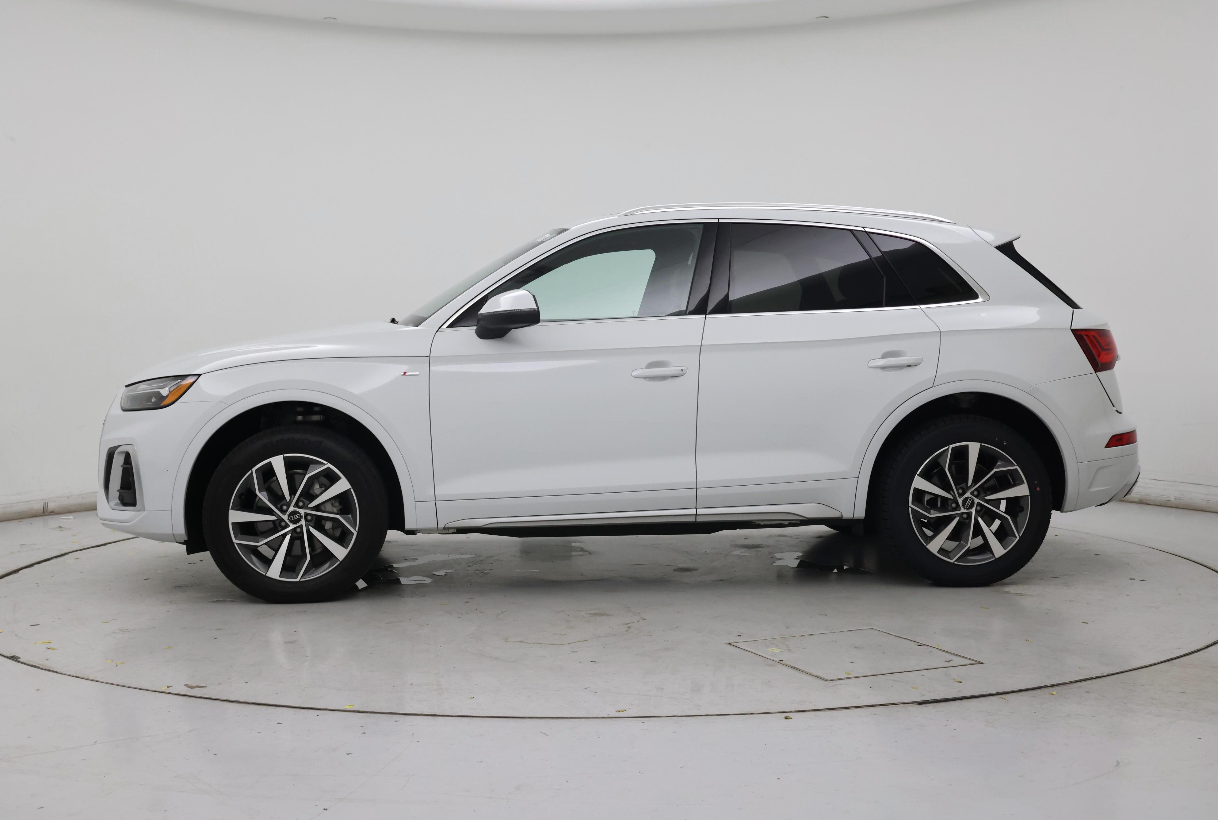 Thumbnail: 2024 Audi Q5 - 3