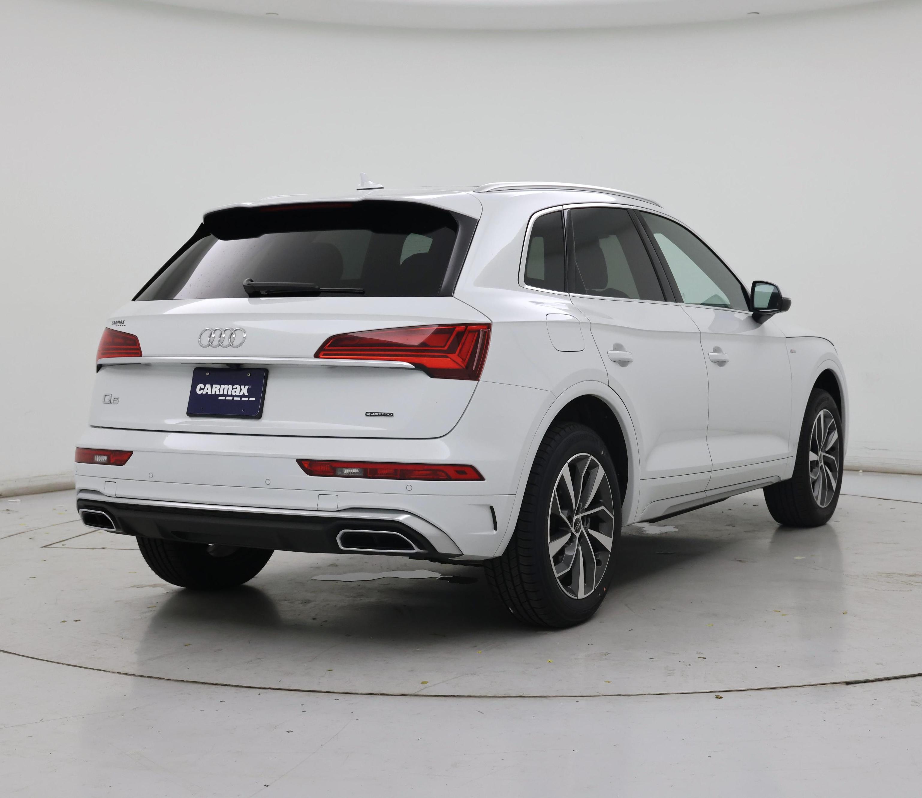Thumbnail: 2024 Audi Q5 - 8