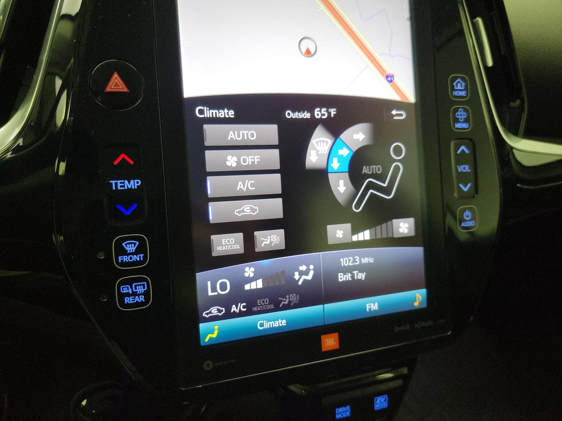 Thumbnail: 2019 Toyota Prius - 17