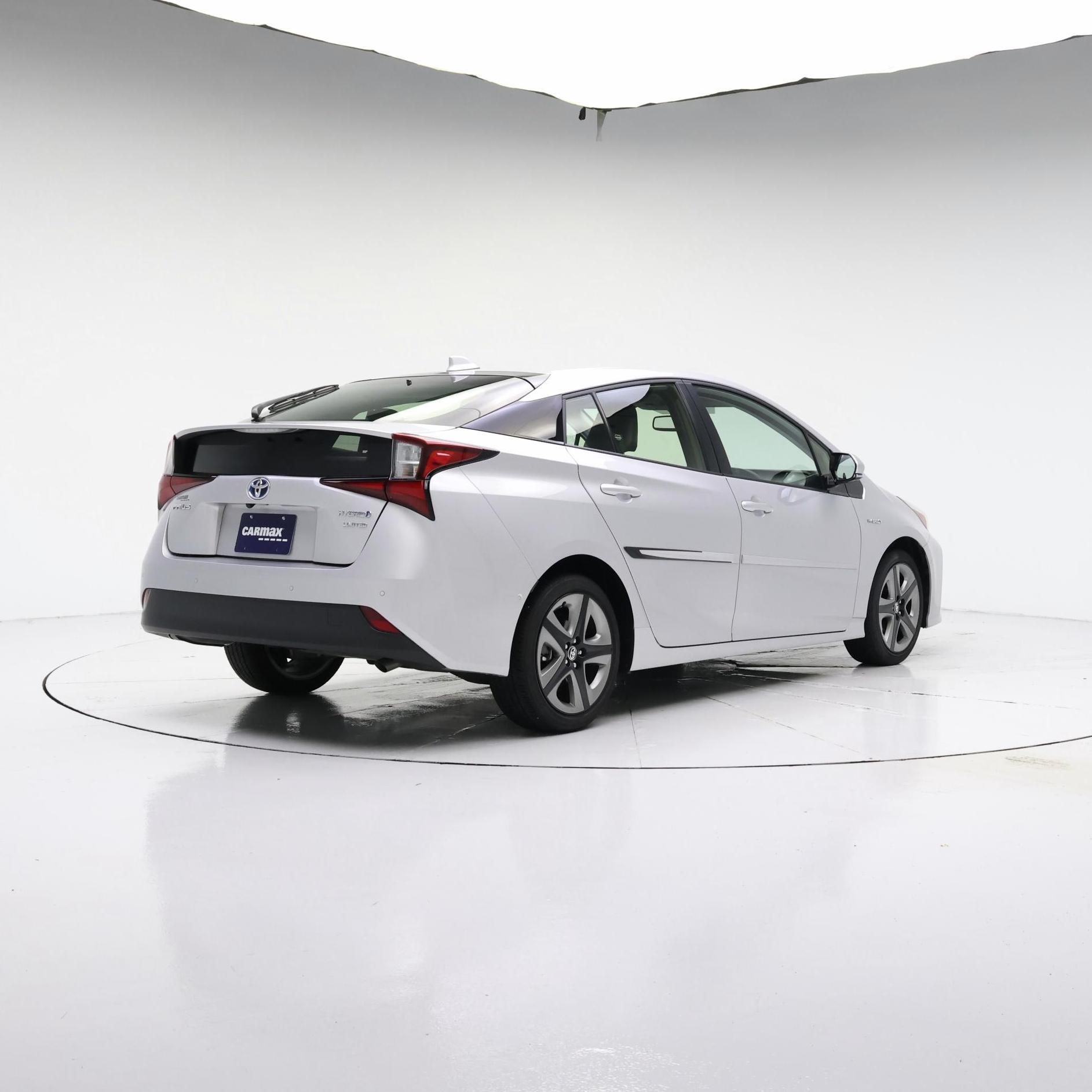 Thumbnail: 2019 Toyota Prius - 8