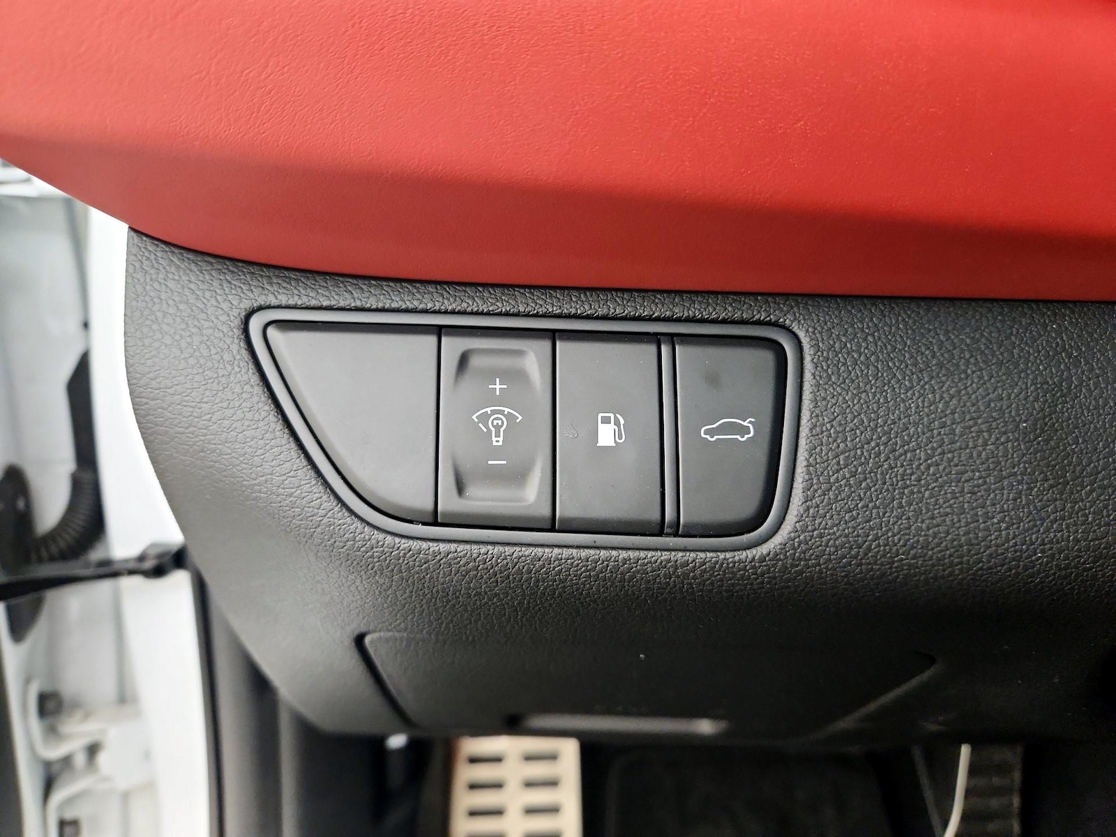 2023 GENESIS G70 Standard - Photo 14