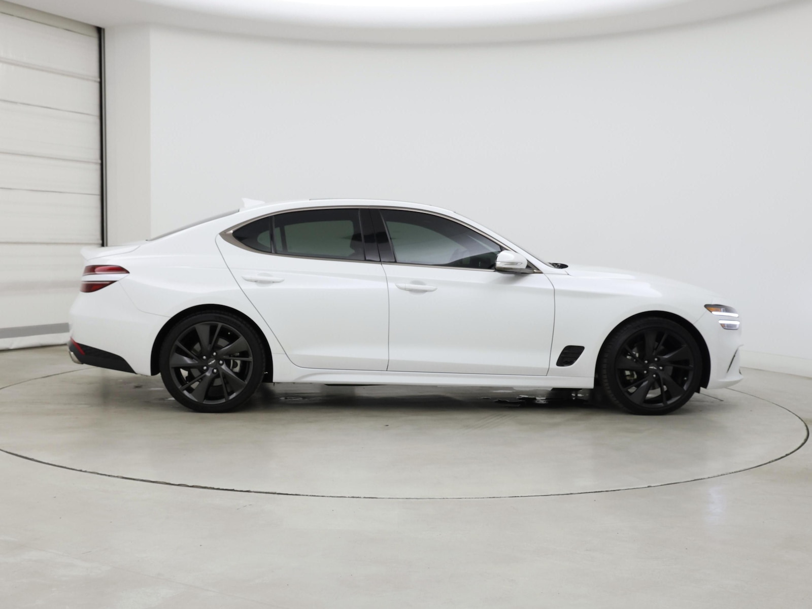 2023 GENESIS G70 Standard - Photo 8