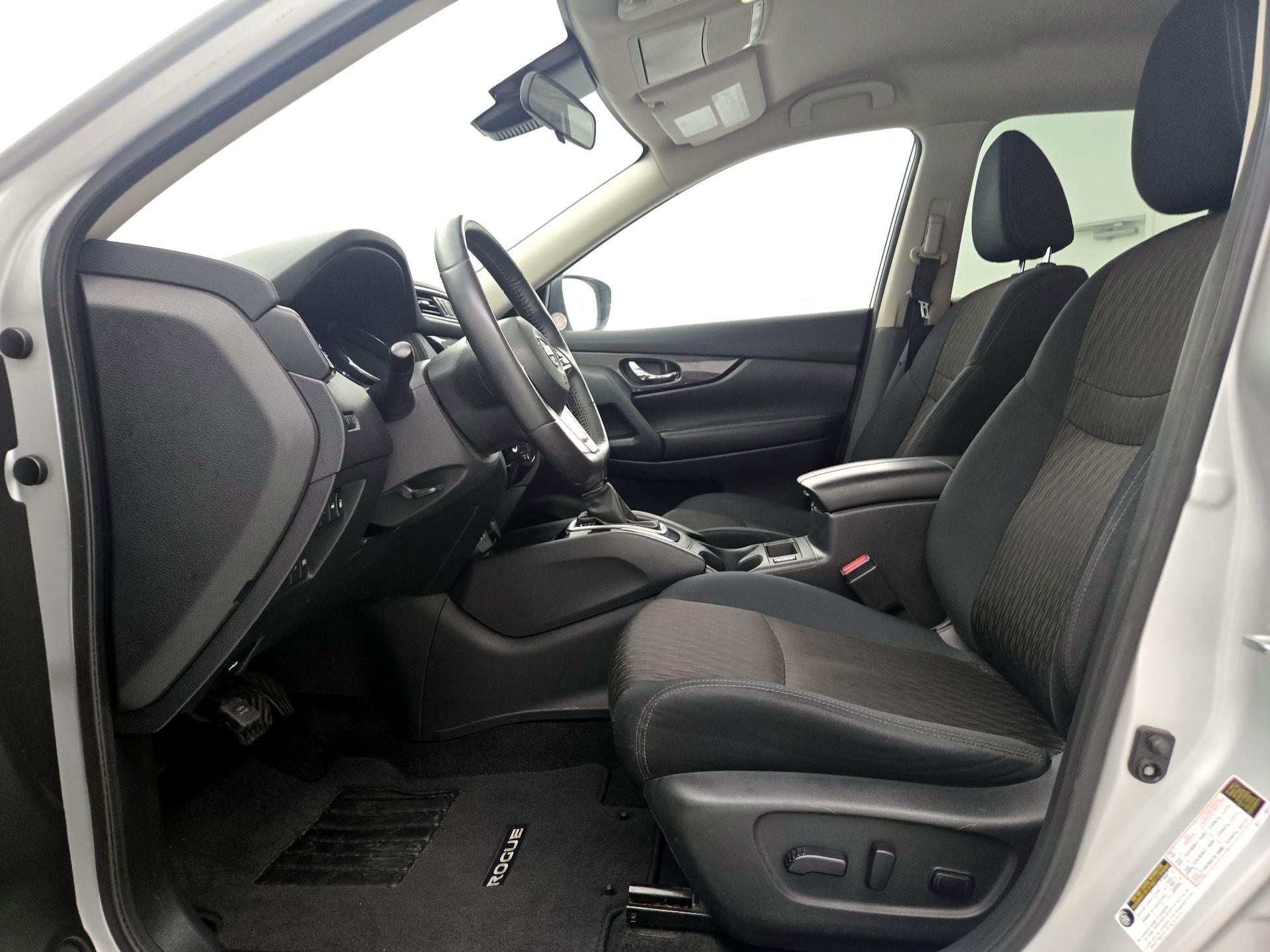 Thumbnail: 2019 Nissan Rogue - 11