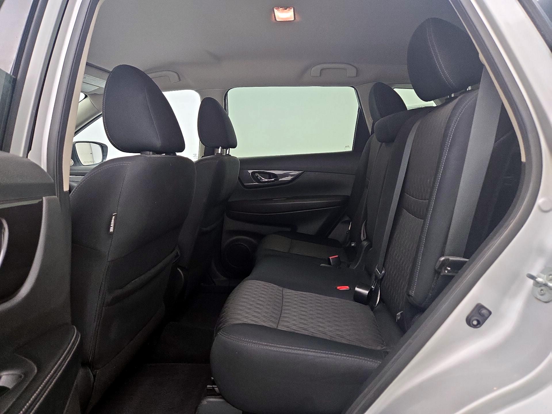 Thumbnail: 2019 Nissan Rogue - 19