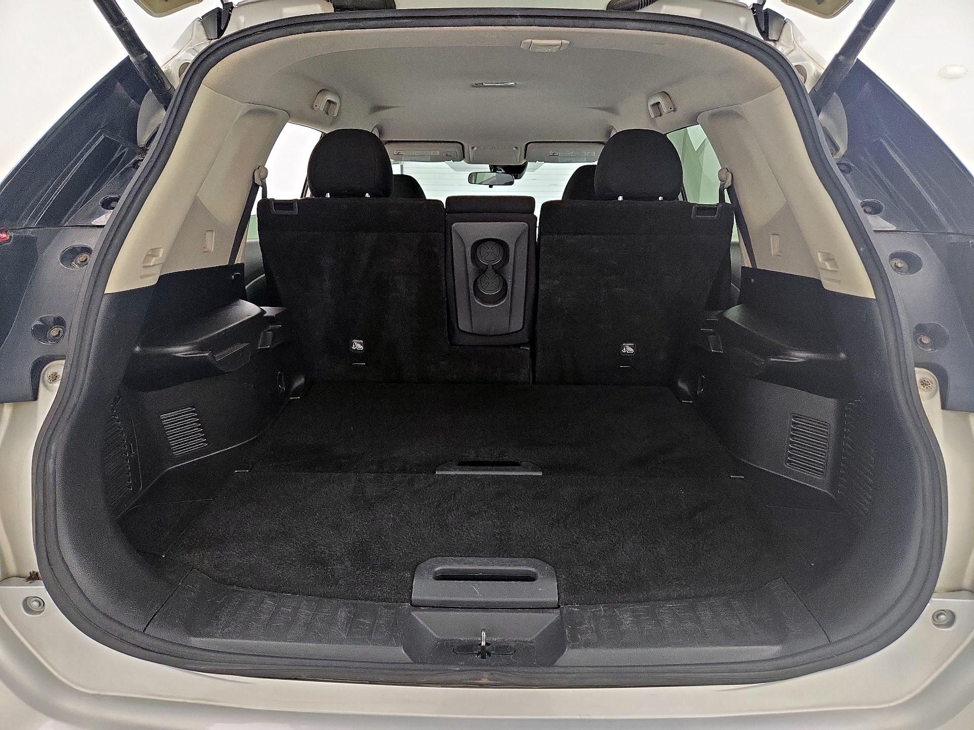 Thumbnail: 2019 Nissan Rogue - 20
