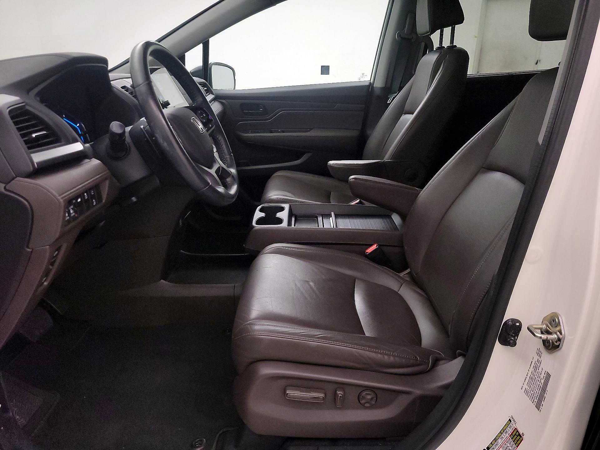 Thumbnail: 2019 Honda Odyssey - 11