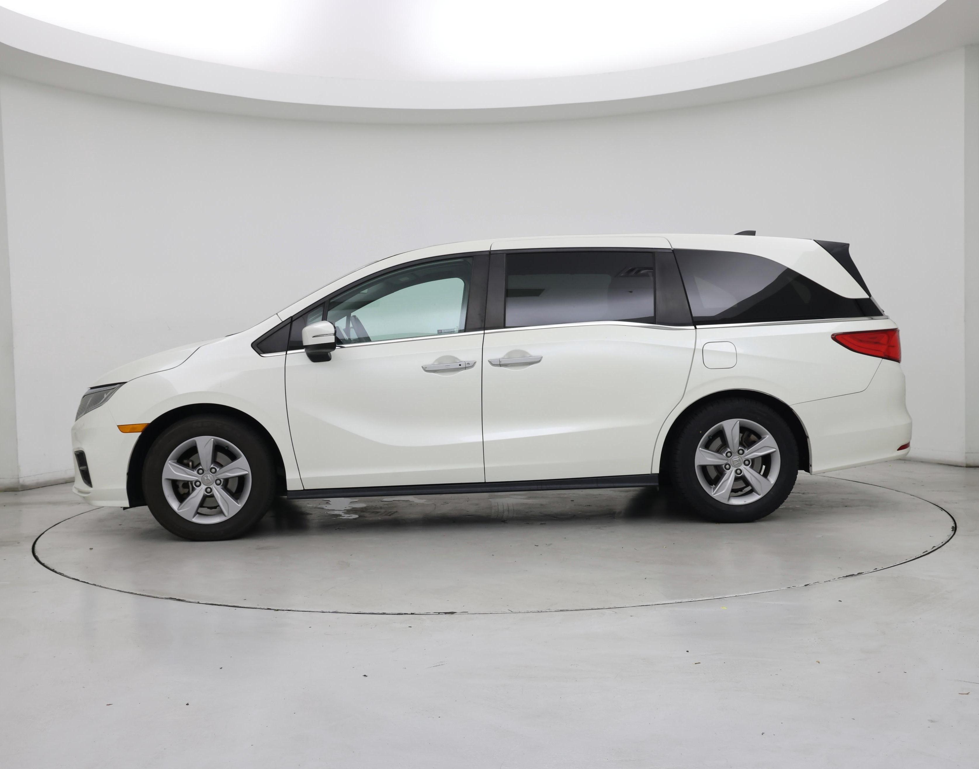 Thumbnail: 2019 Honda Odyssey - 3