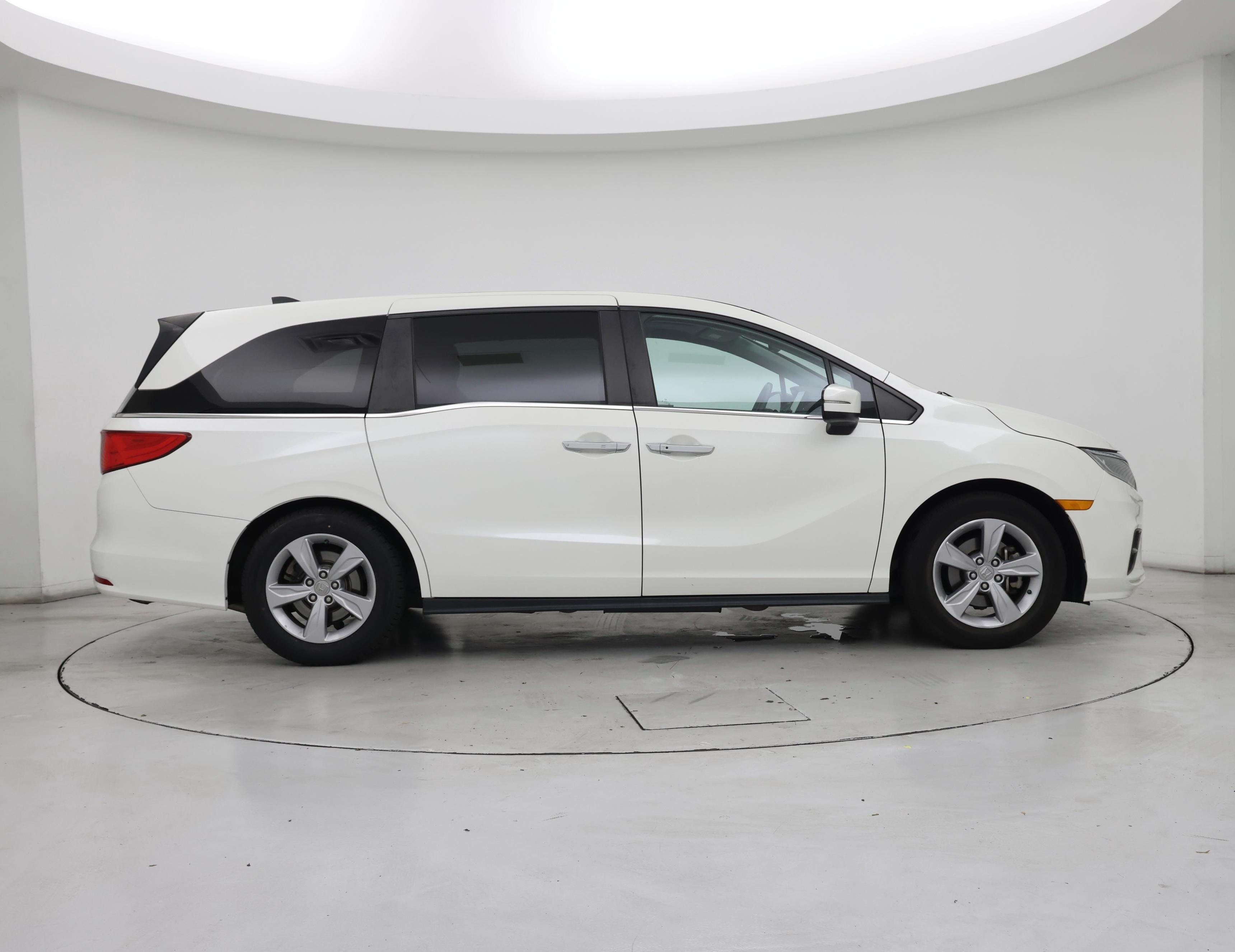 Thumbnail: 2019 Honda Odyssey - 7