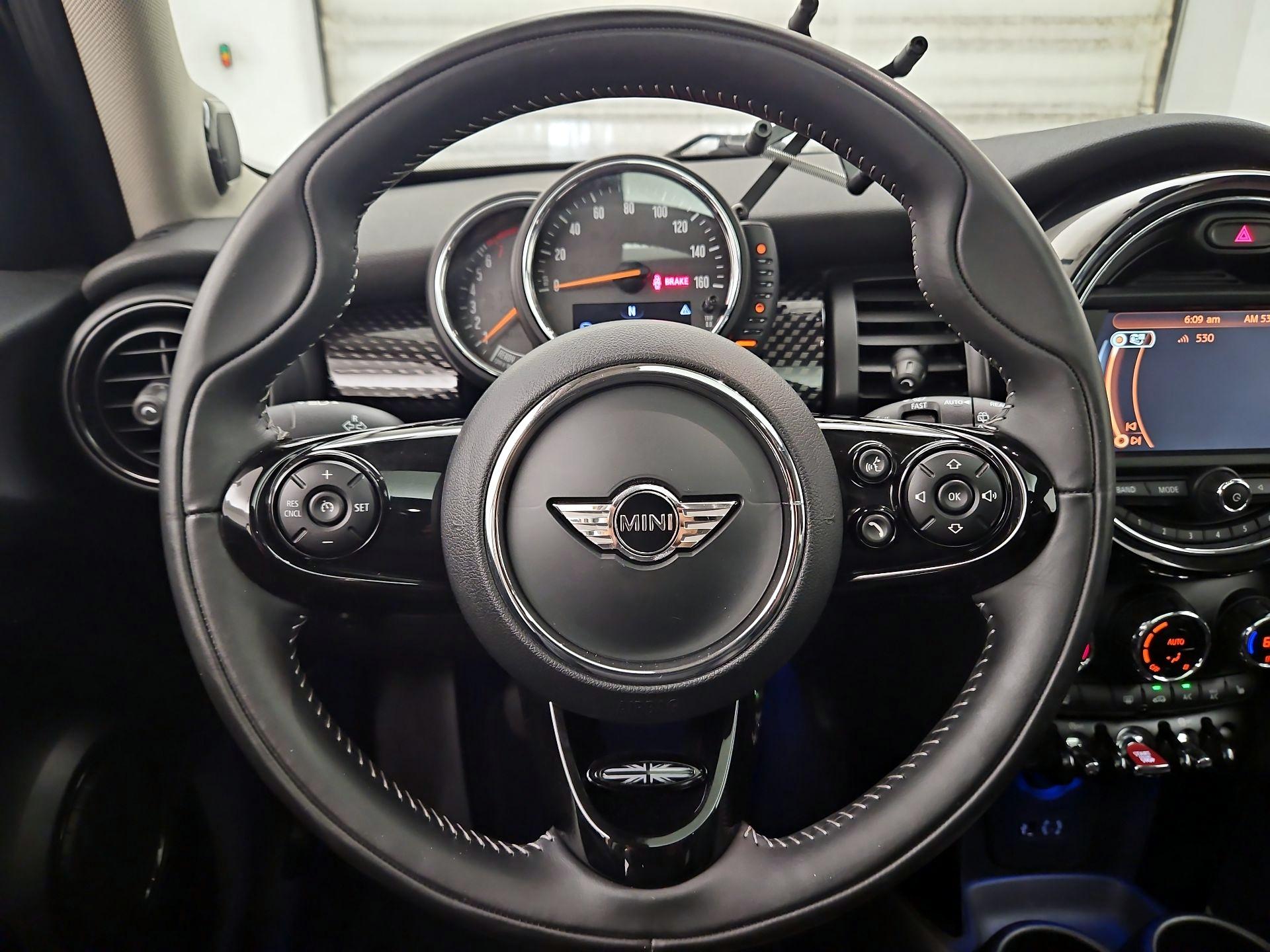 Thumbnail: 2017 MINI Cooper Hardtop - 10