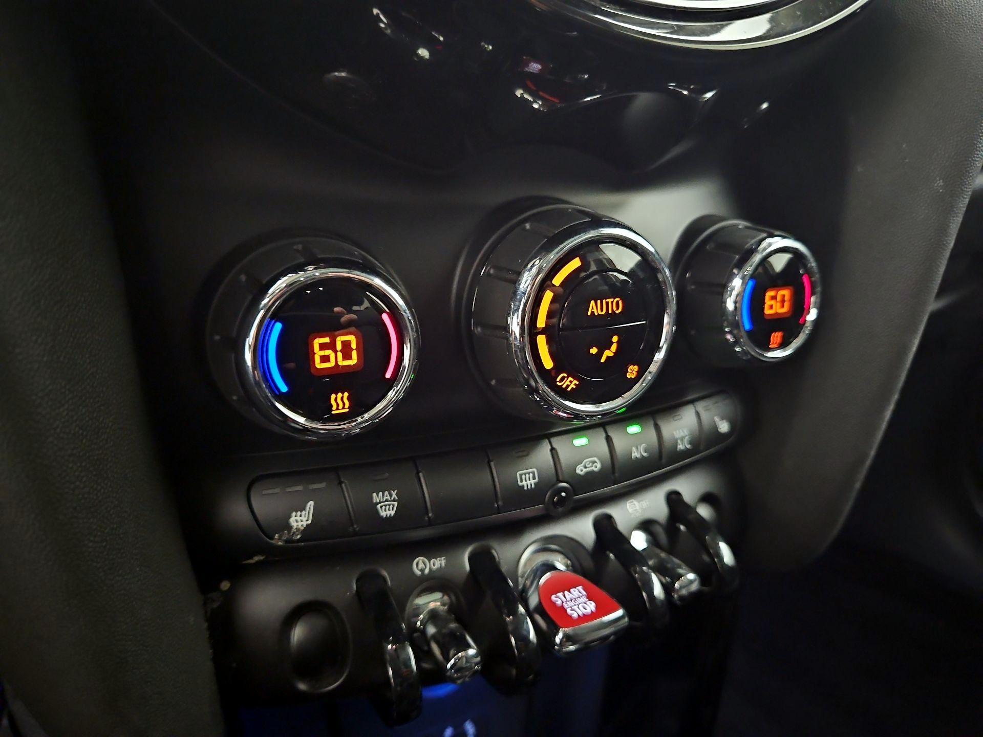 Thumbnail: 2017 MINI Cooper Hardtop - 15