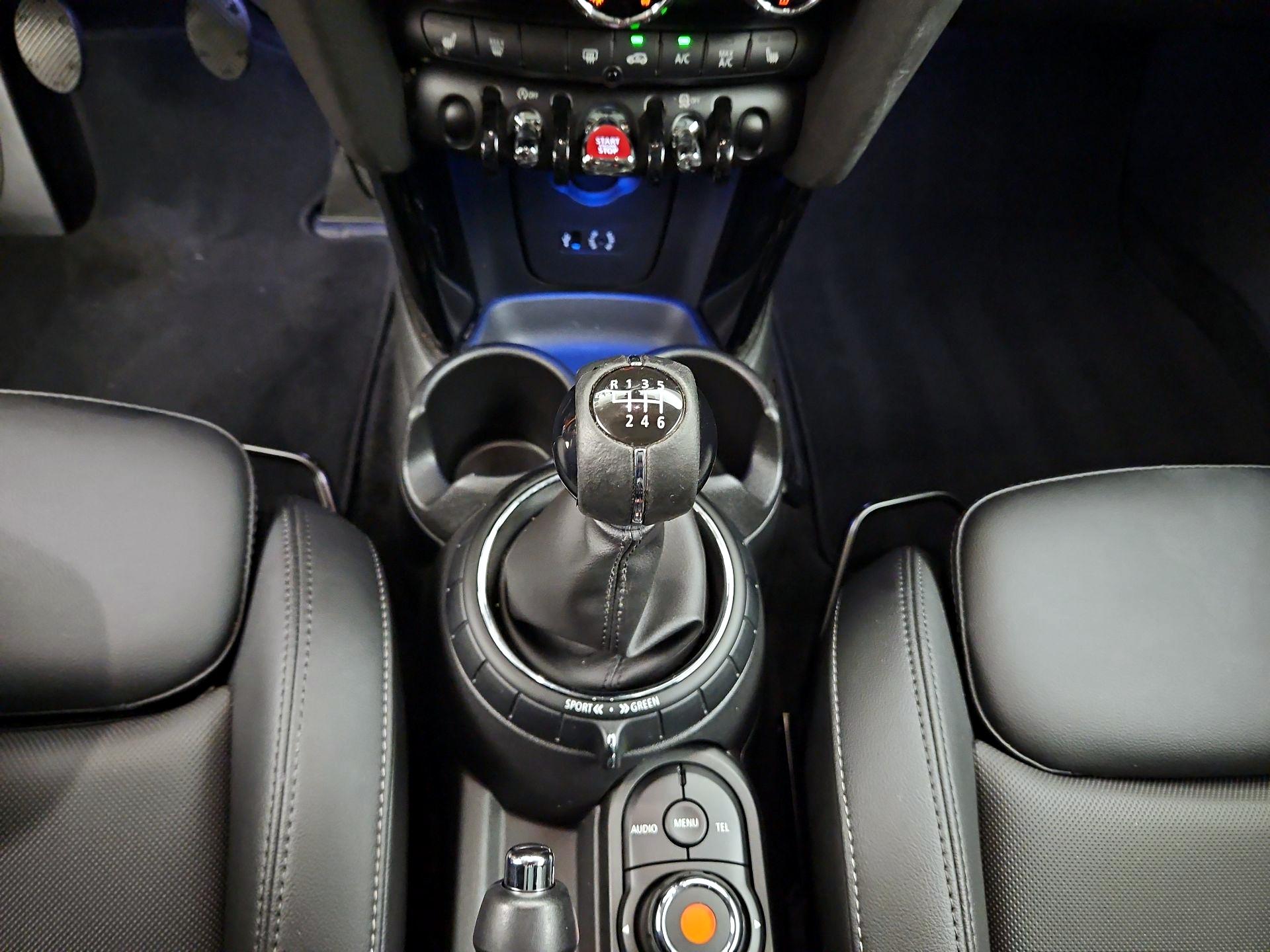 Thumbnail: 2017 MINI Cooper Hardtop - 16