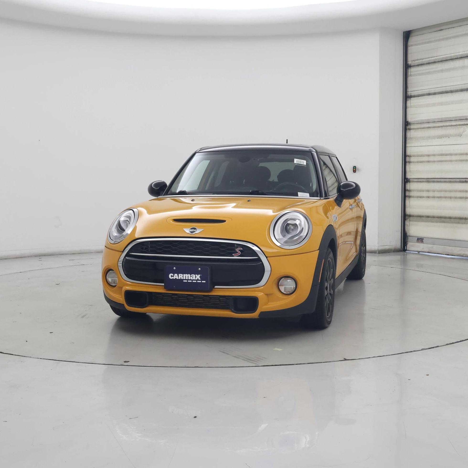 Thumbnail: 2017 MINI Cooper Hardtop - 4