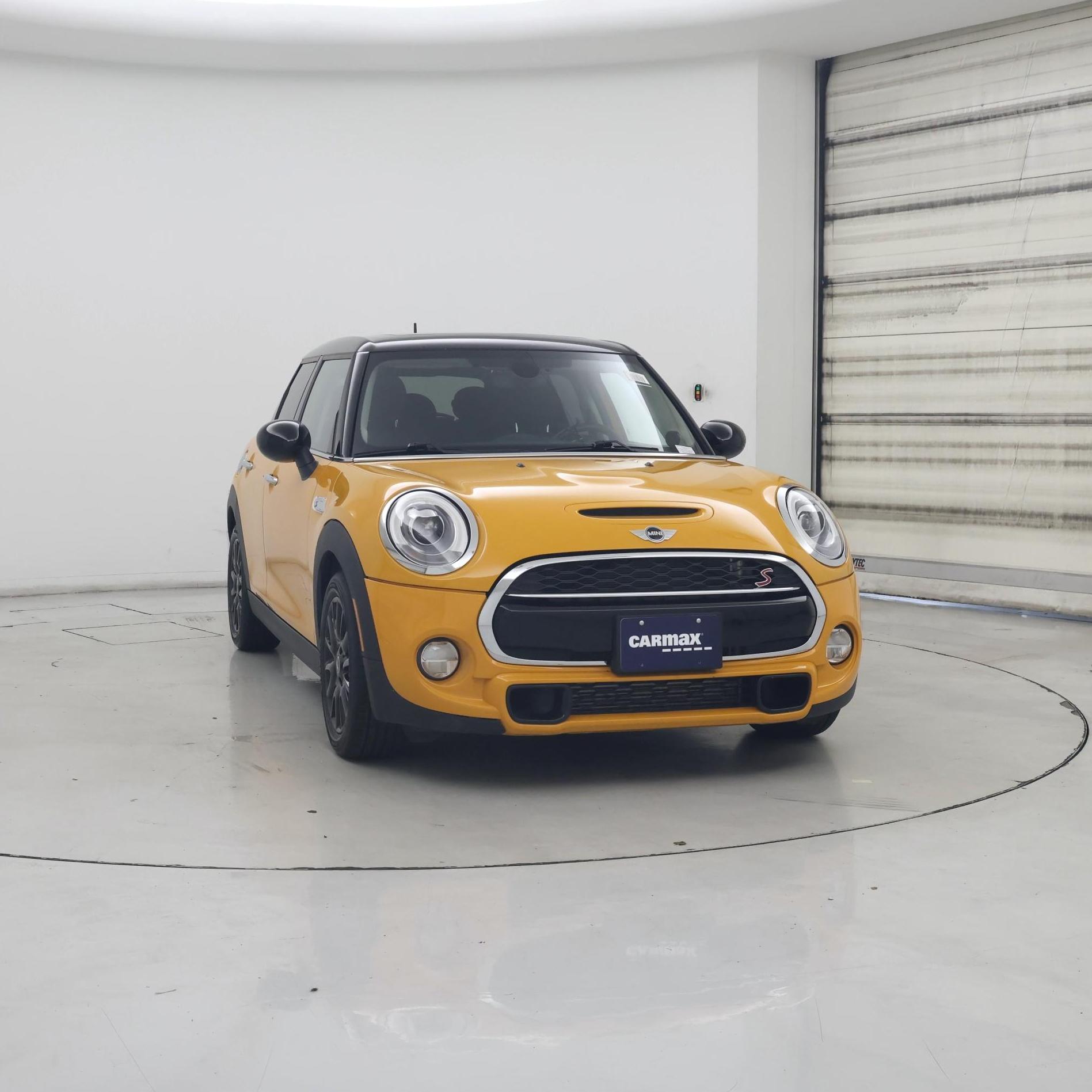 Thumbnail: 2017 MINI Cooper Hardtop - 5