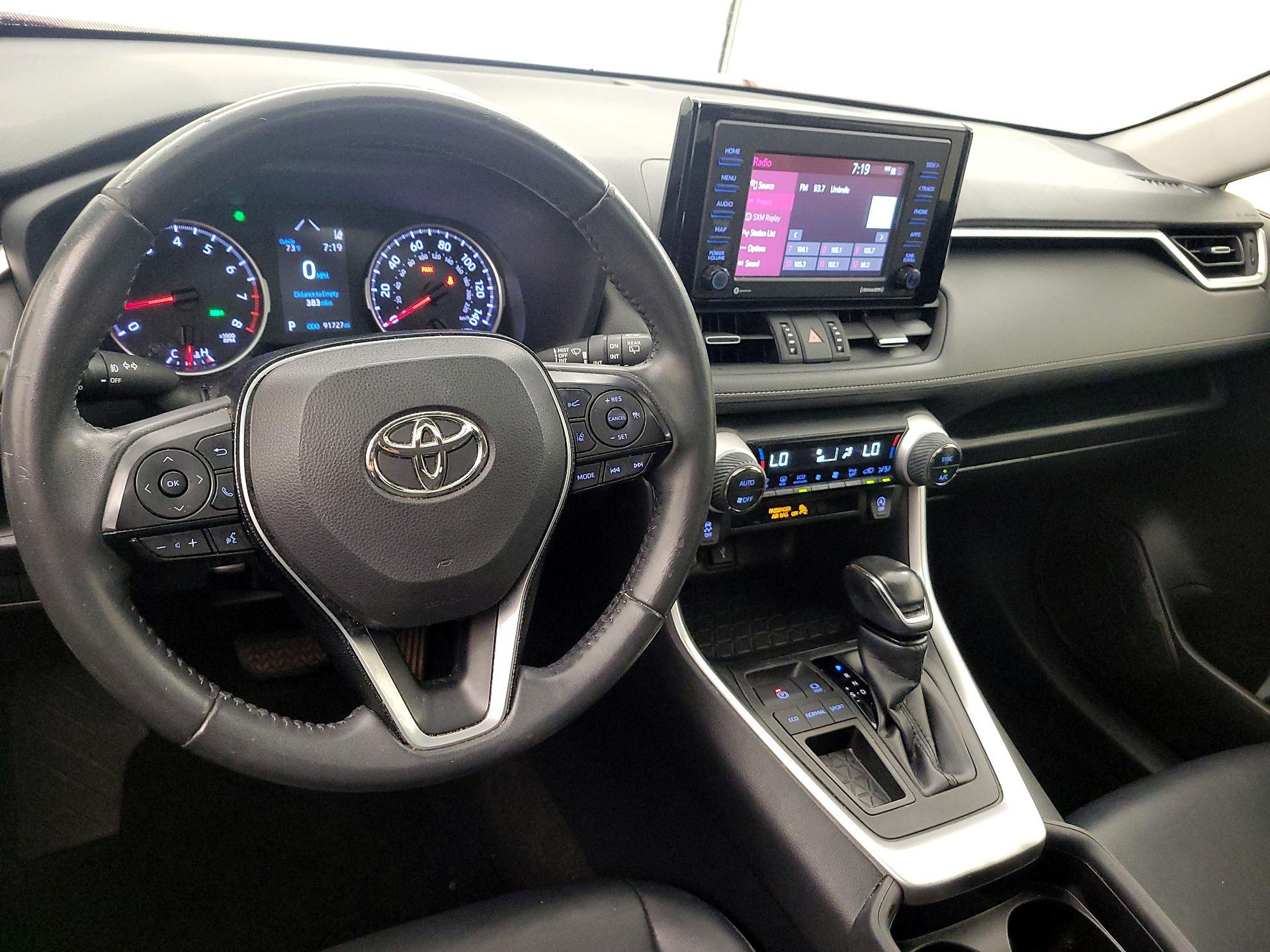 Thumbnail: 2021 Toyota RAV4 - 9