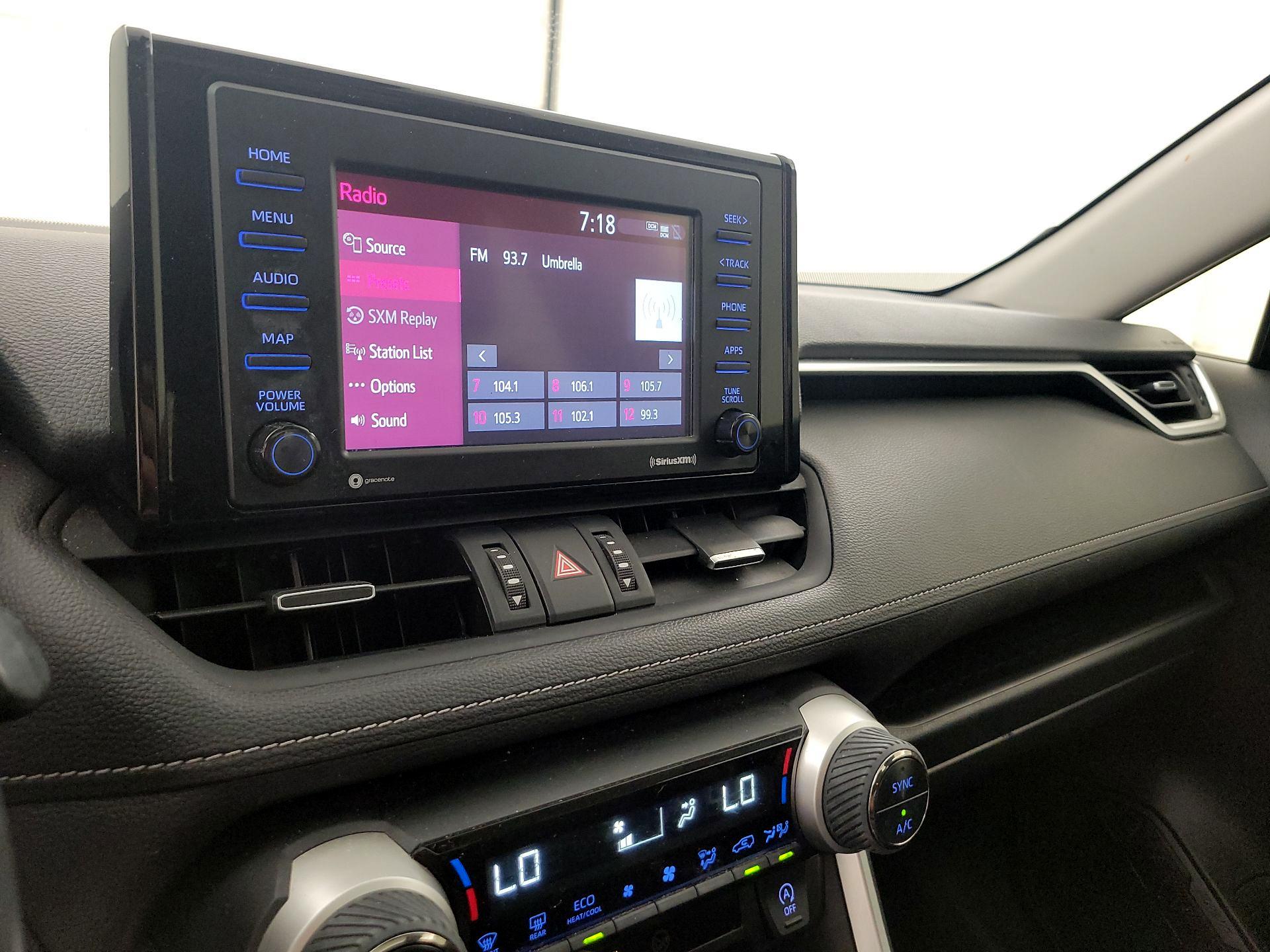 Thumbnail: 2021 Toyota RAV4 - 15