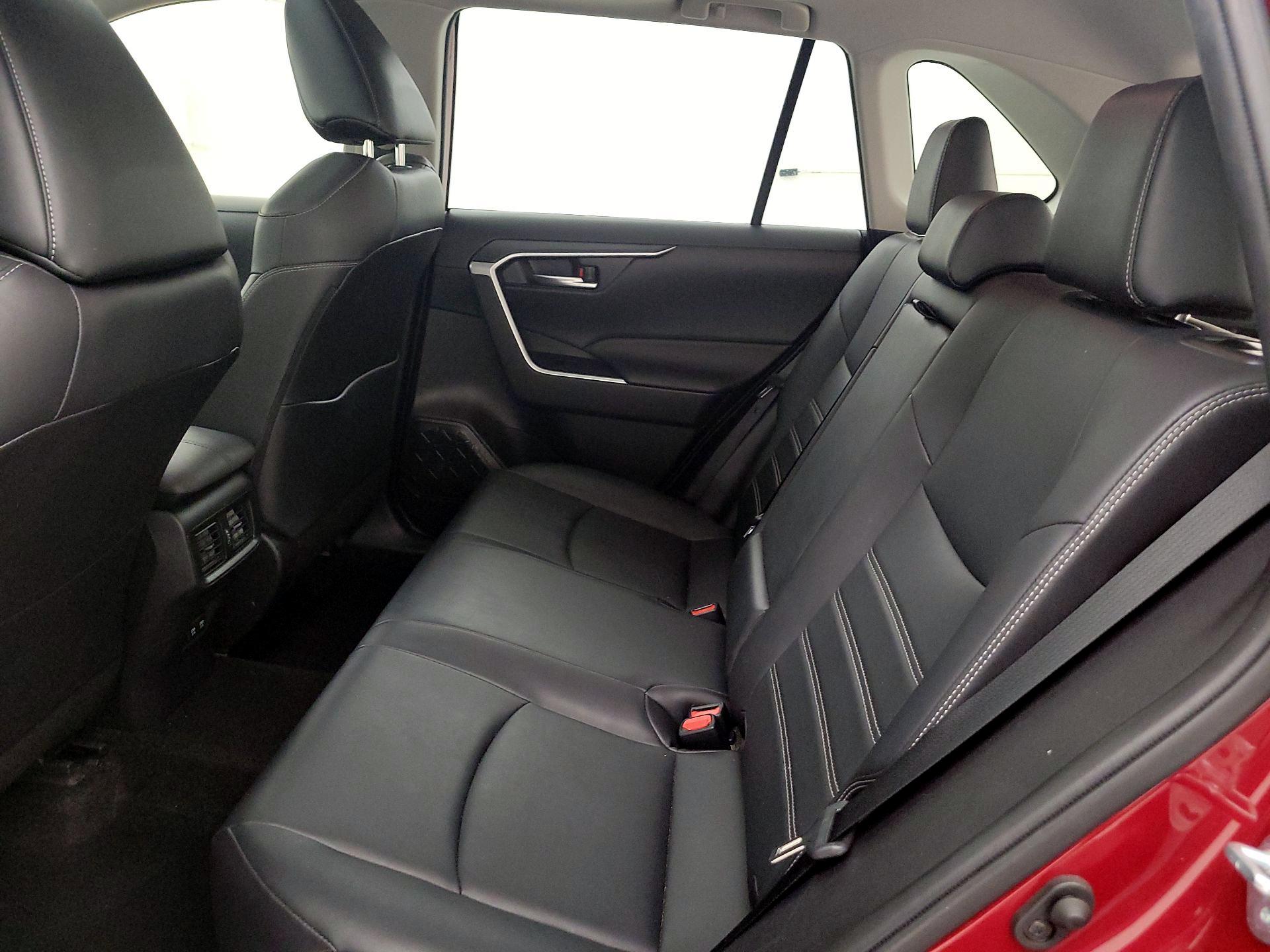 Thumbnail: 2021 Toyota RAV4 - 20