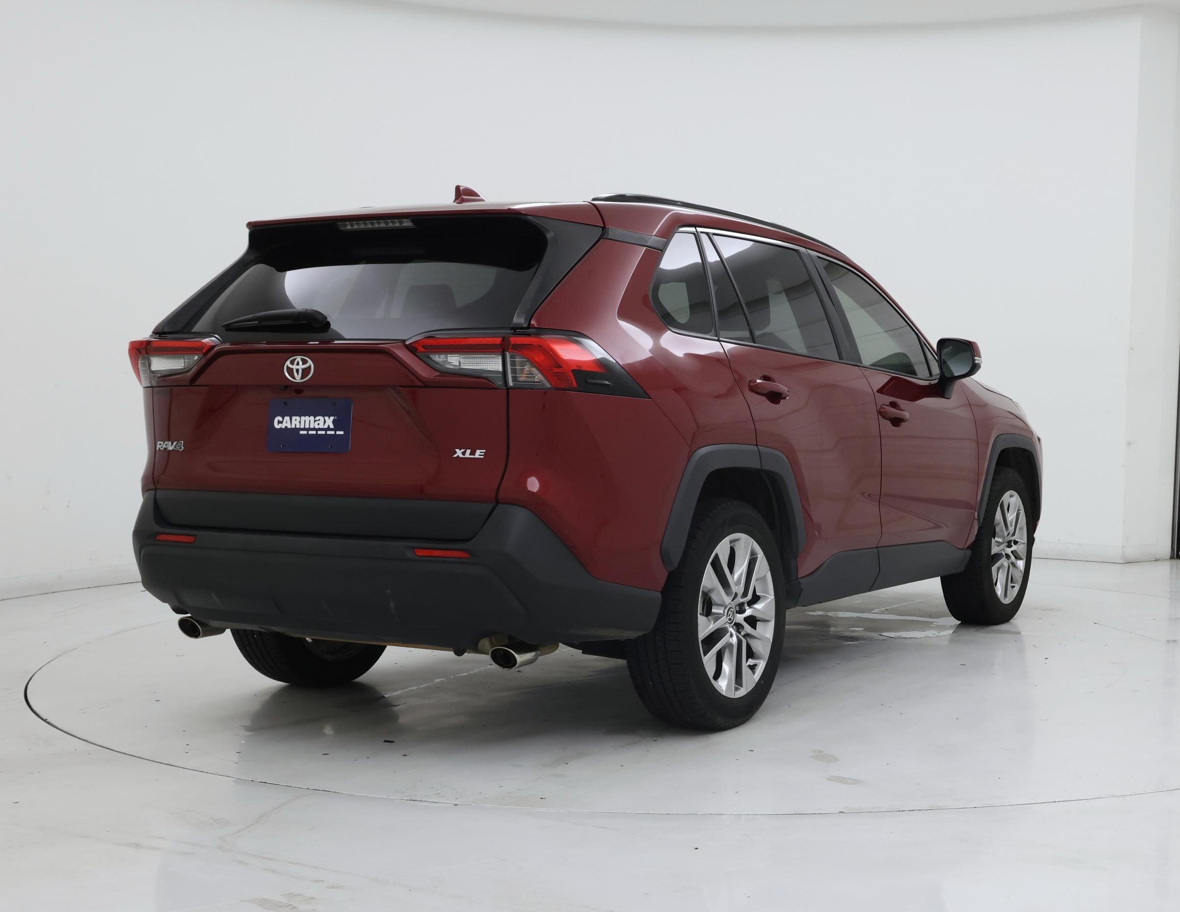 Thumbnail: 2021 Toyota RAV4 - 8