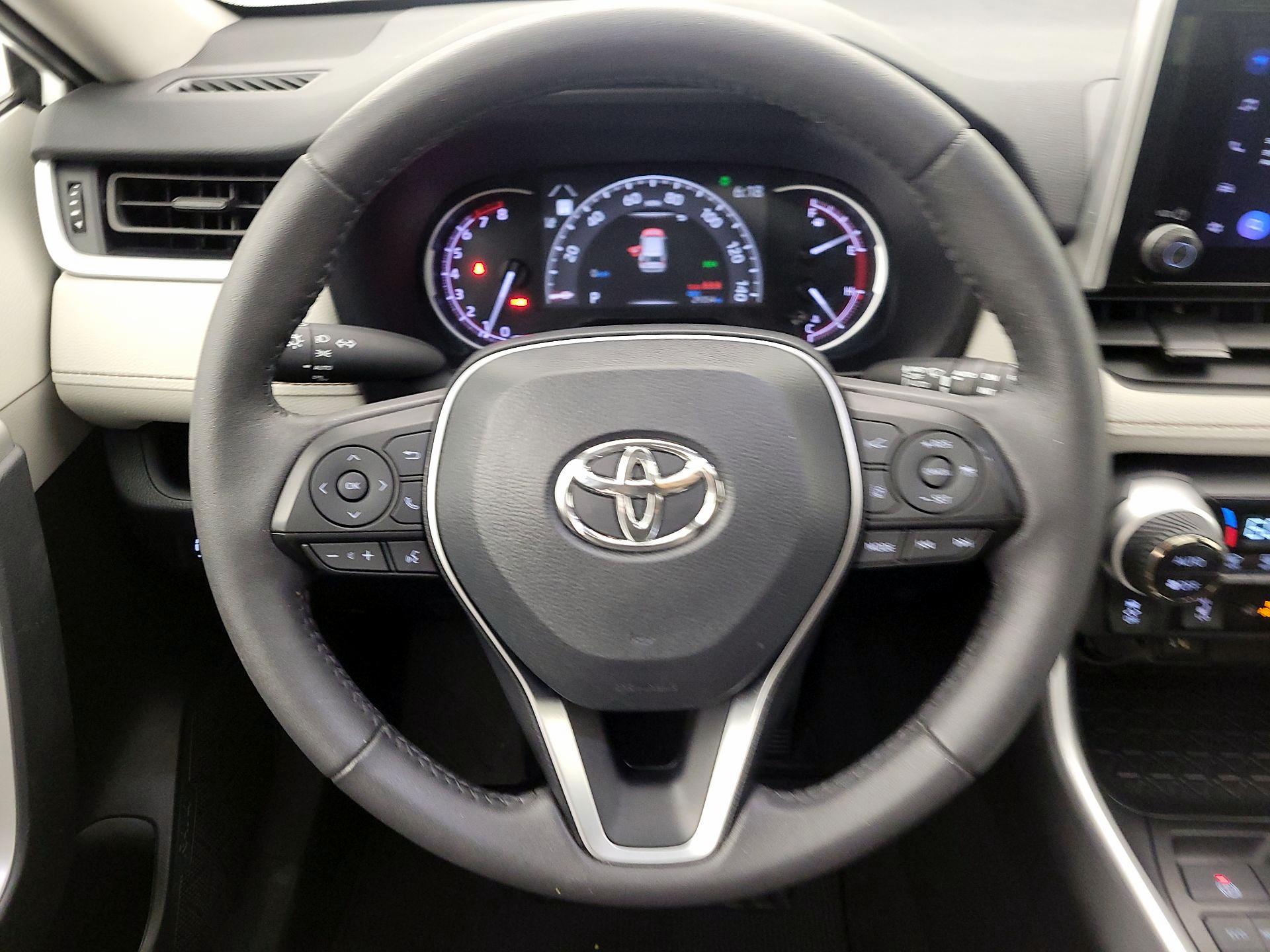 Thumbnail: 2024 Toyota RAV4 - 10