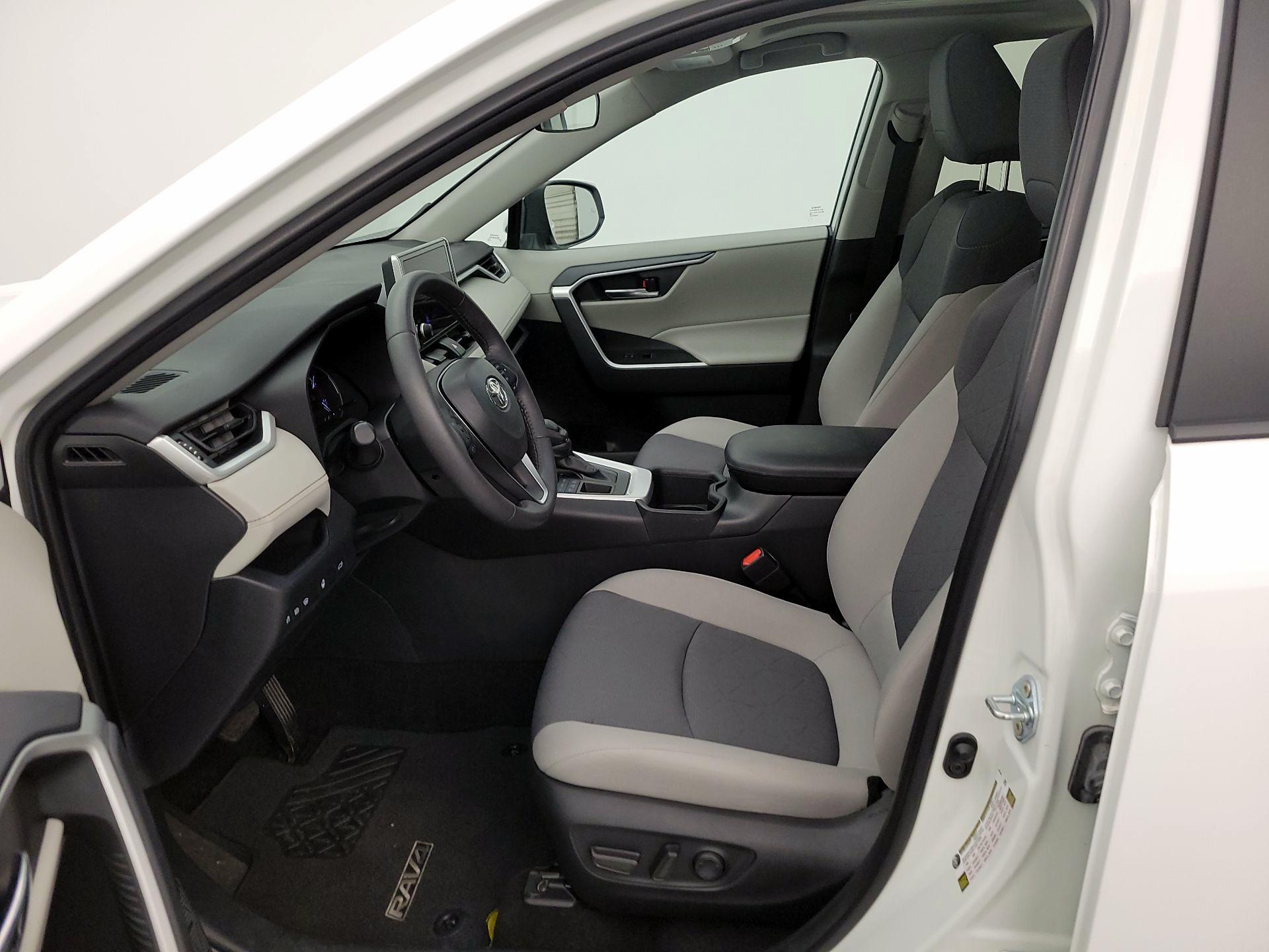 Thumbnail: 2024 Toyota RAV4 - 11