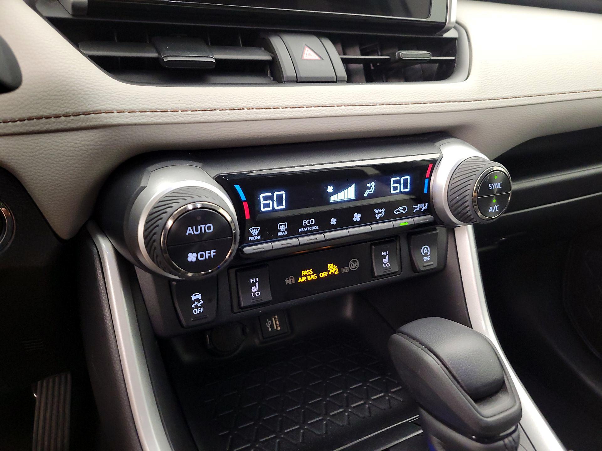 Thumbnail: 2024 Toyota RAV4 - 17