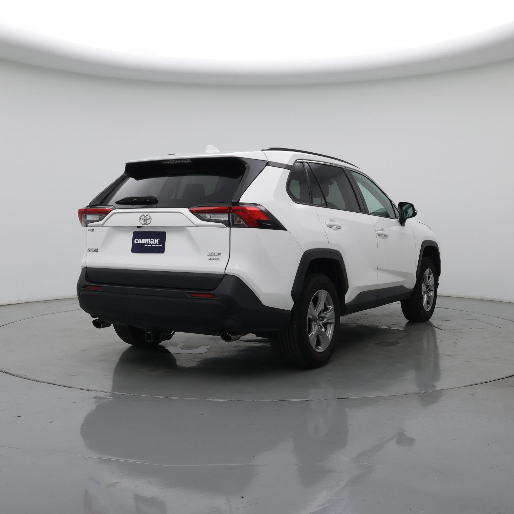 Thumbnail: 2024 Toyota RAV4 - 8