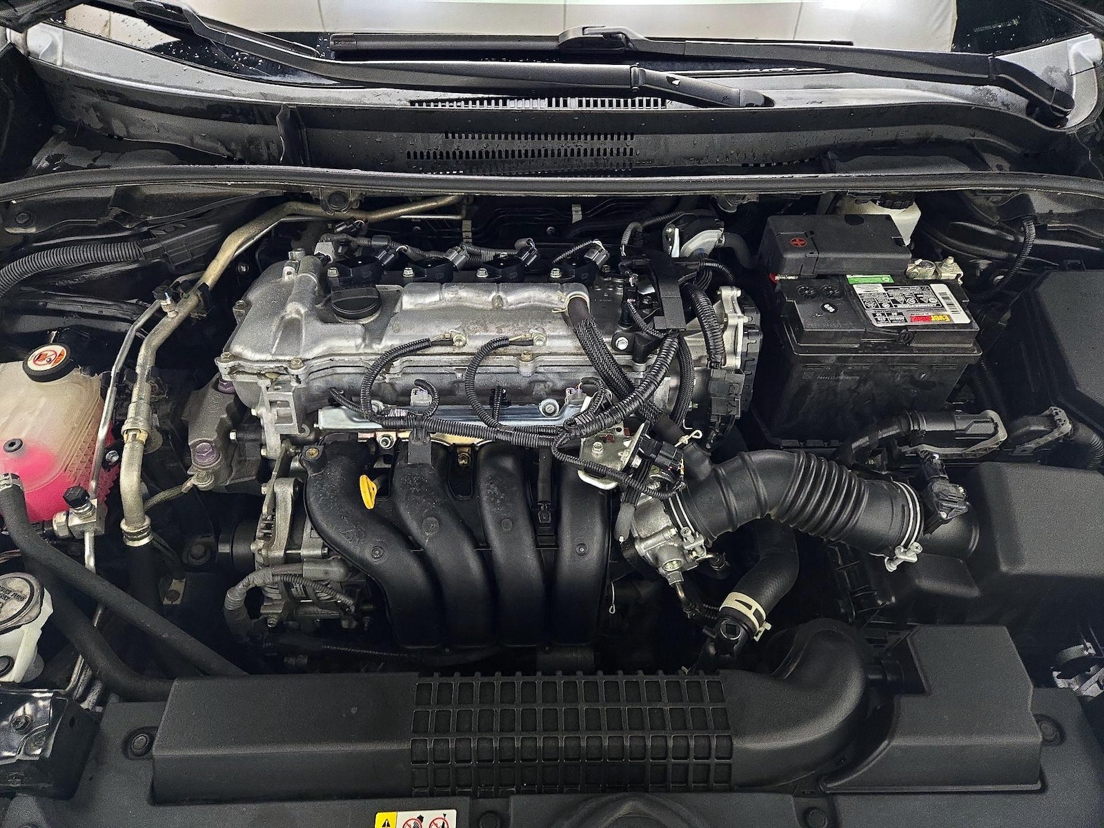 2022 Toyota Corolla LE - Photo 21