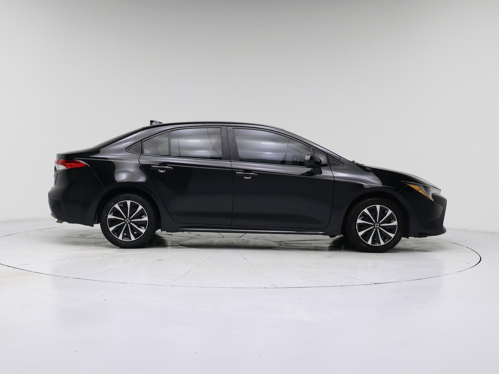 2022 Toyota Corolla LE - Photo 8