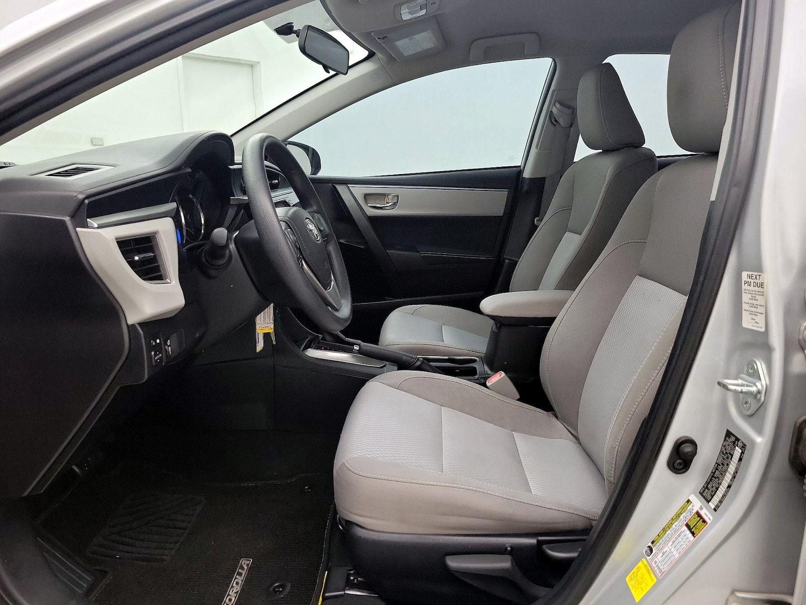2016 Toyota Corolla LE - Photo 12