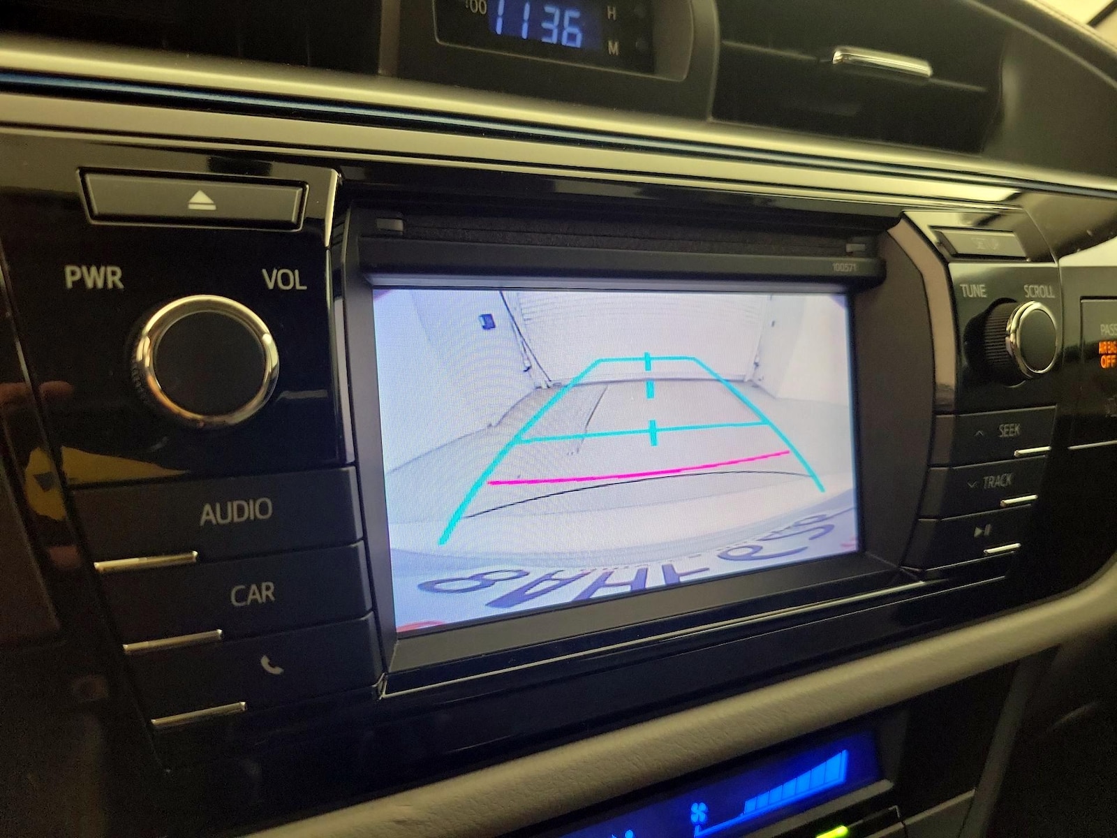 2016 Toyota Corolla LE - Photo 15