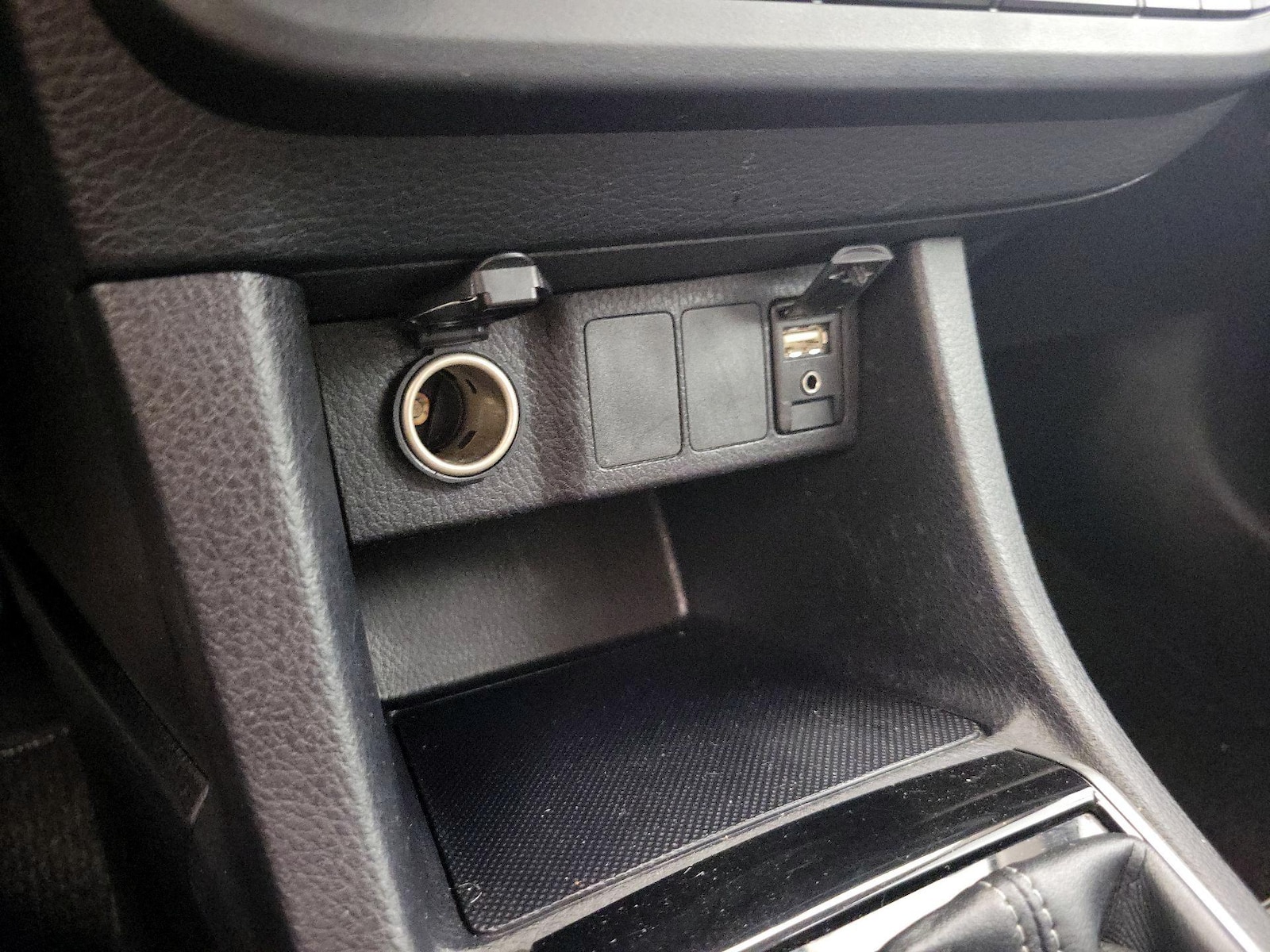 2016 Toyota Corolla LE - Photo 19