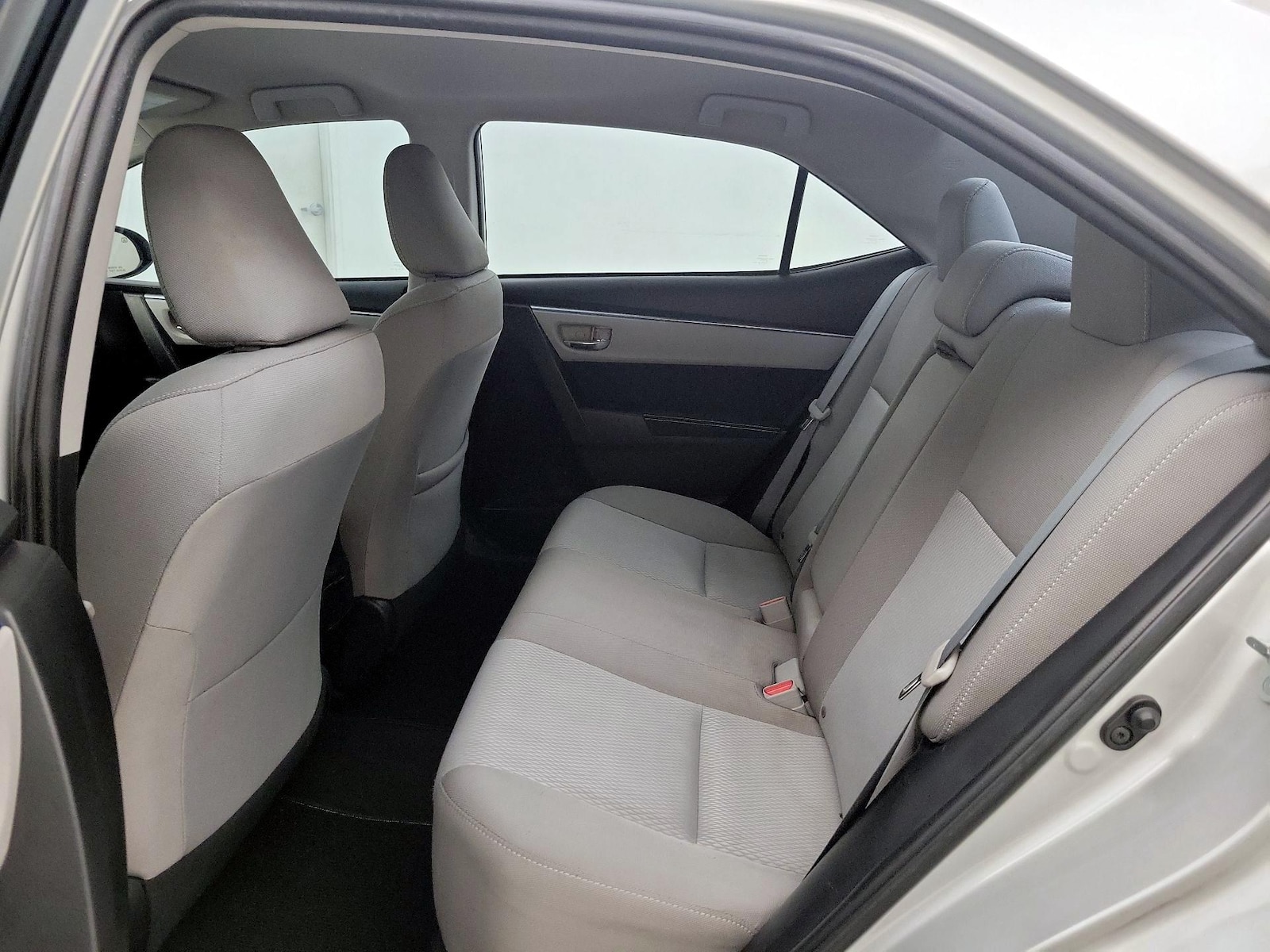 2016 Toyota Corolla LE - Photo 20