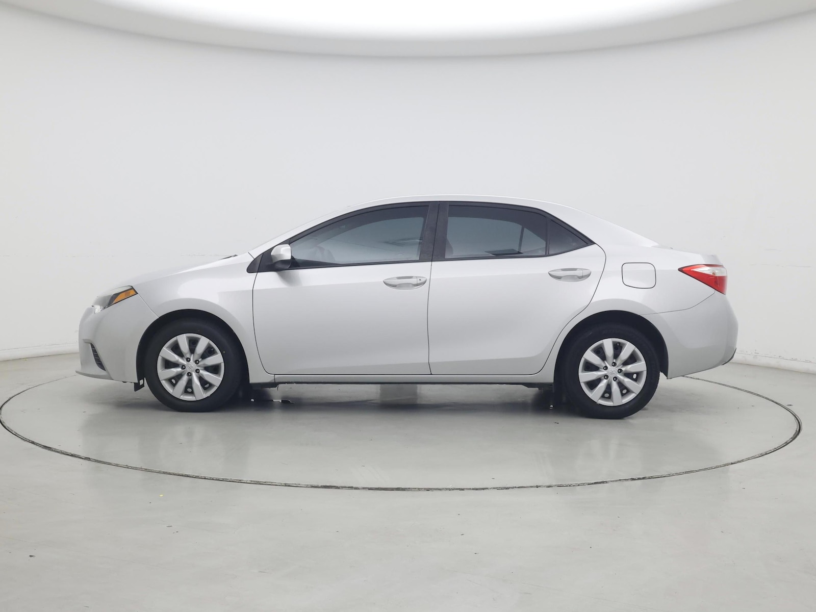 2016 Toyota Corolla LE - Photo 4